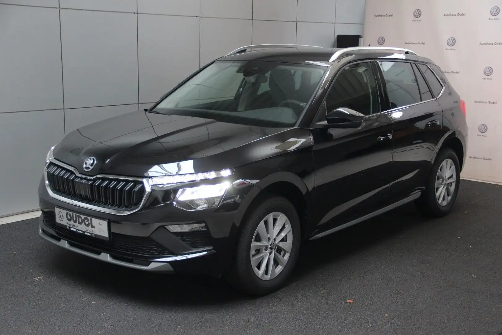 Skoda Kamiq 1.5 TSI DSG"Selection"LaneASS App Kamera Zwart - 2