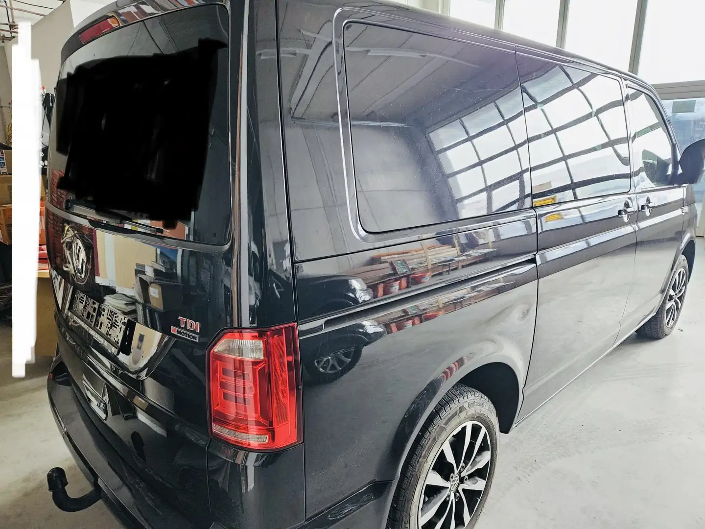 Volkswagen T6 Multivan DSG 4MOTION Comfortline Schwarz - 2