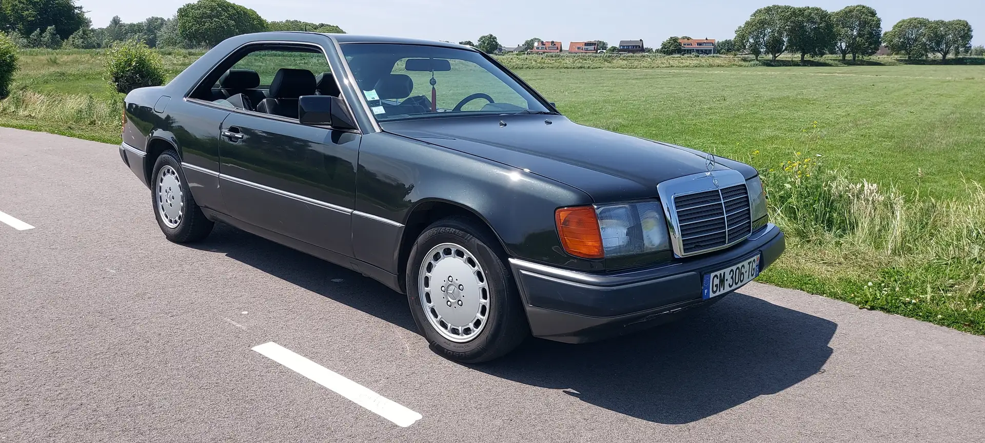 Mercedes-Benz 230 230E Coupe W124 Negru - 1