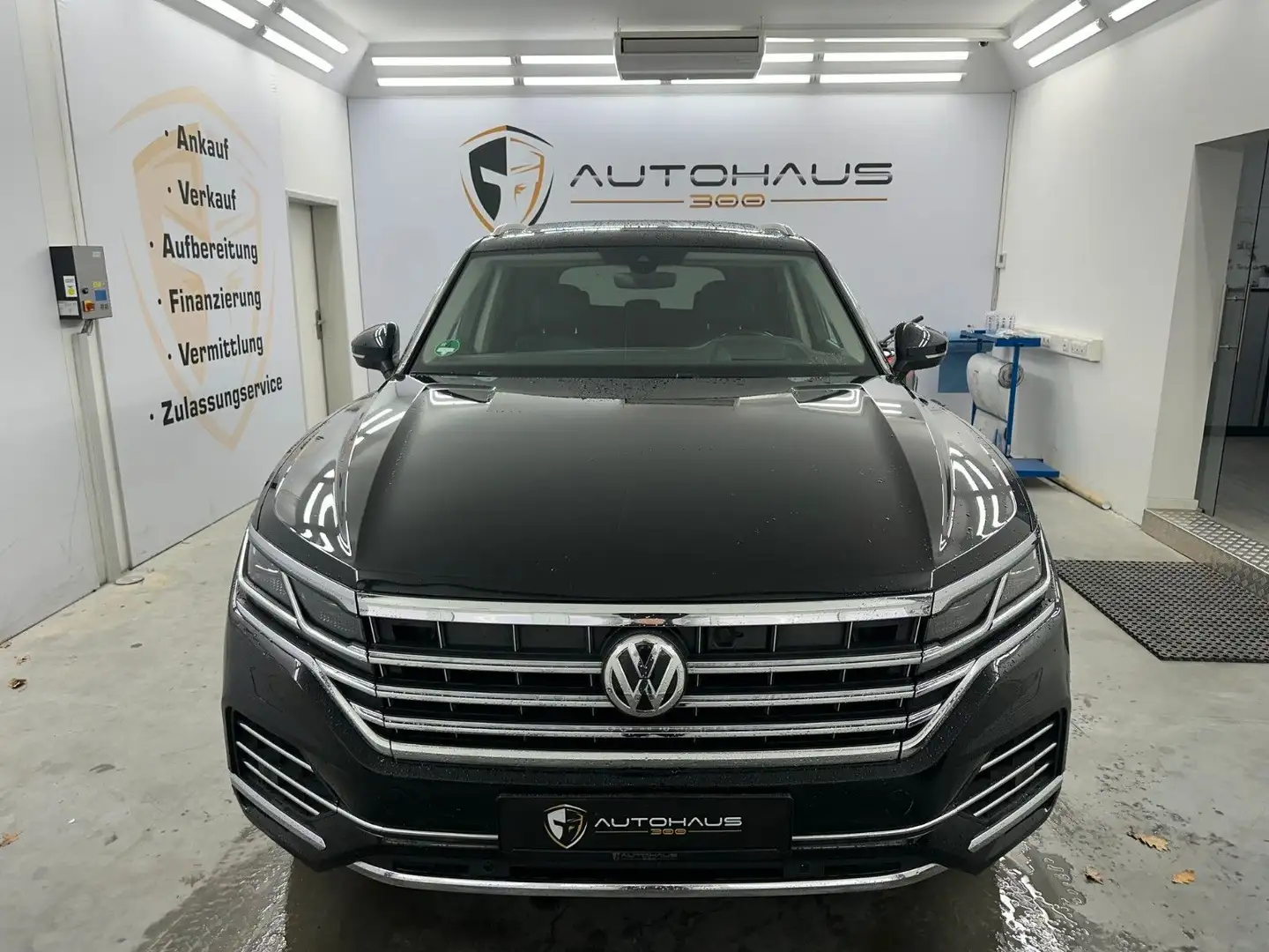 Volkswagen Touareg Elegance 4Motion RFK AHK VIRTUAL HEAD UP Schwarz - 2