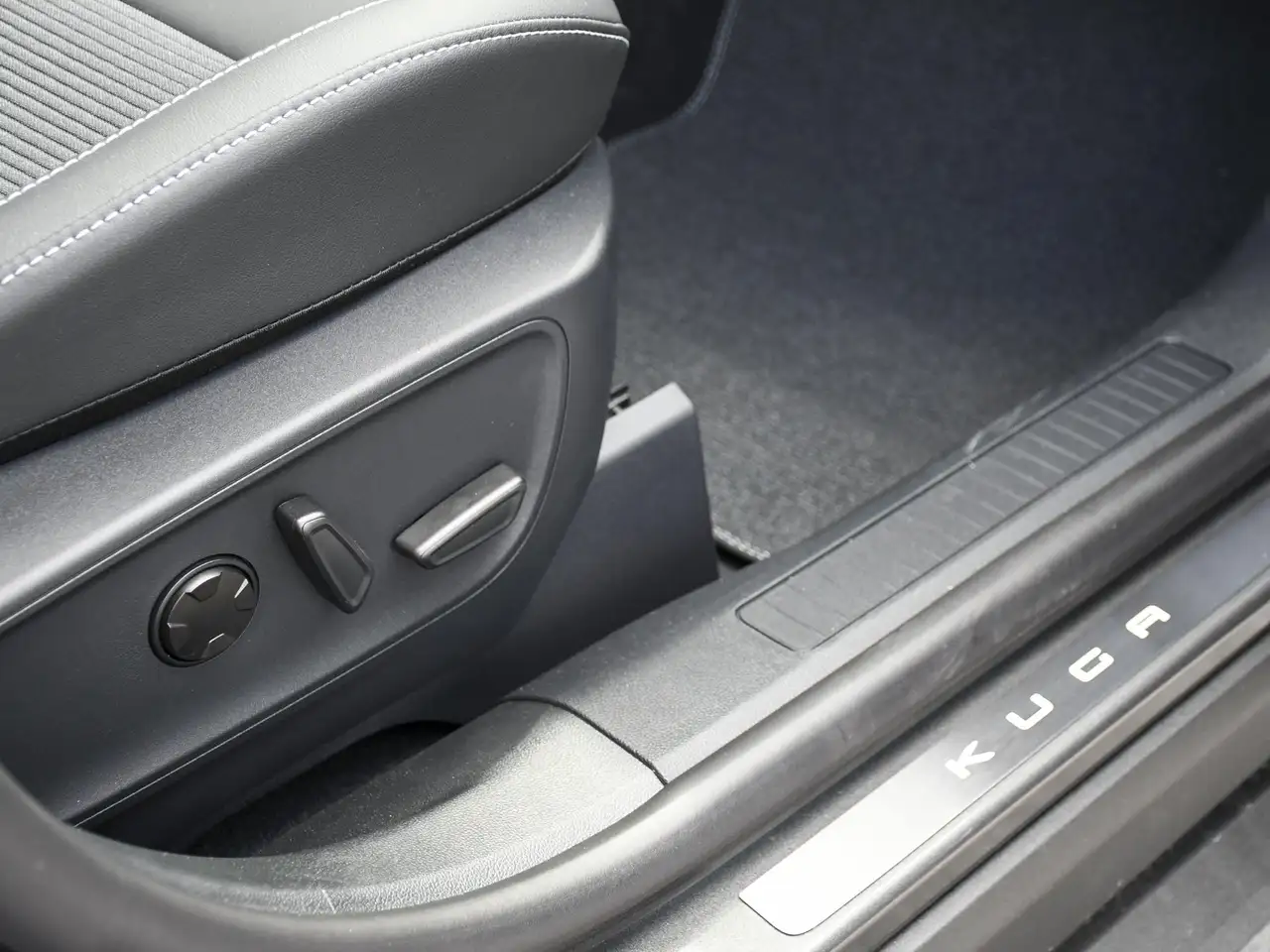 Ford Kuga 2026 — фото 13