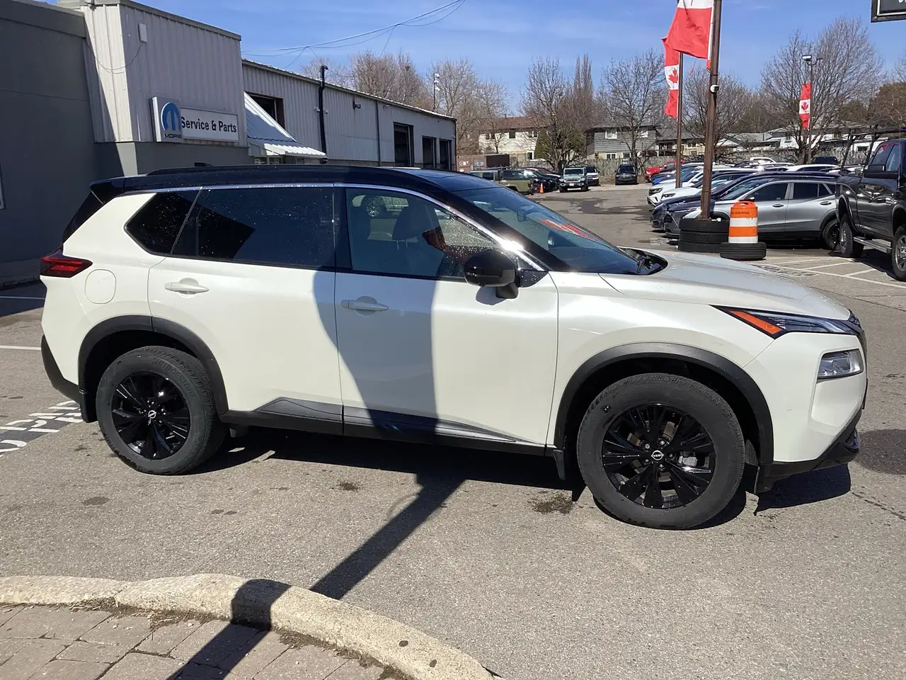 Nissan Rogue снимка Nissan Rogue