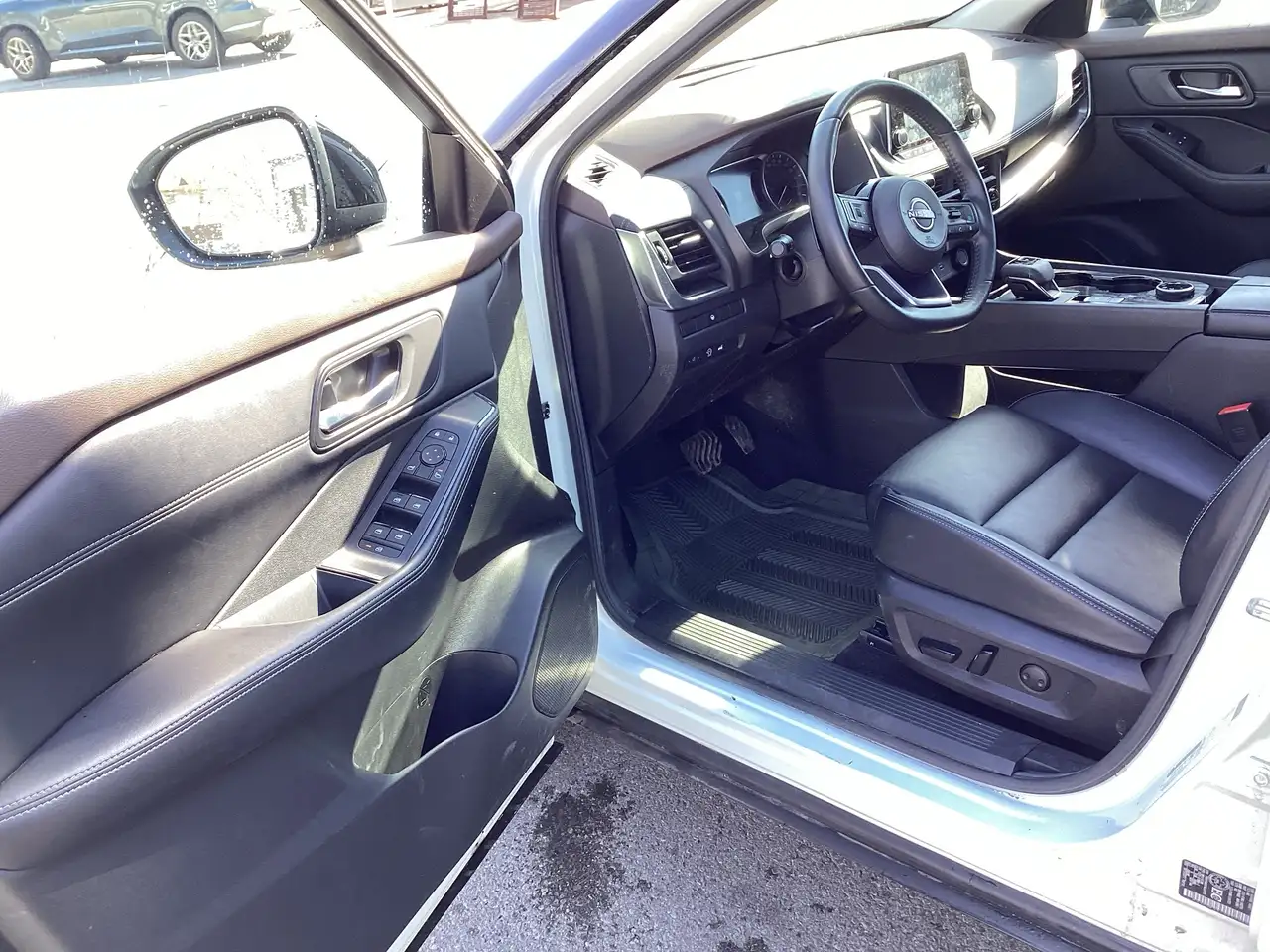 Nissan Rogue снимка Nissan Rogue