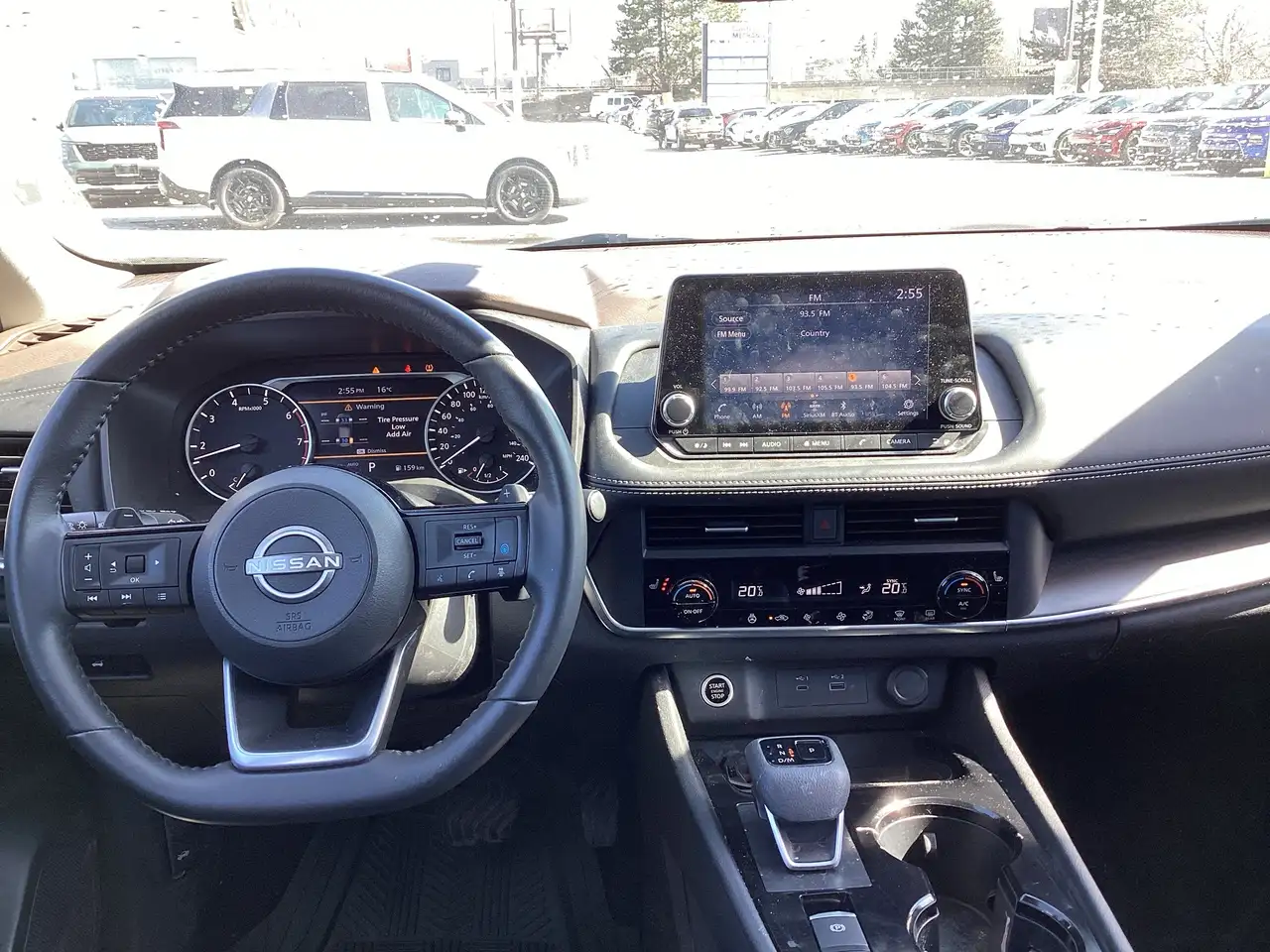 Nissan Rogue снимка Nissan Rogue