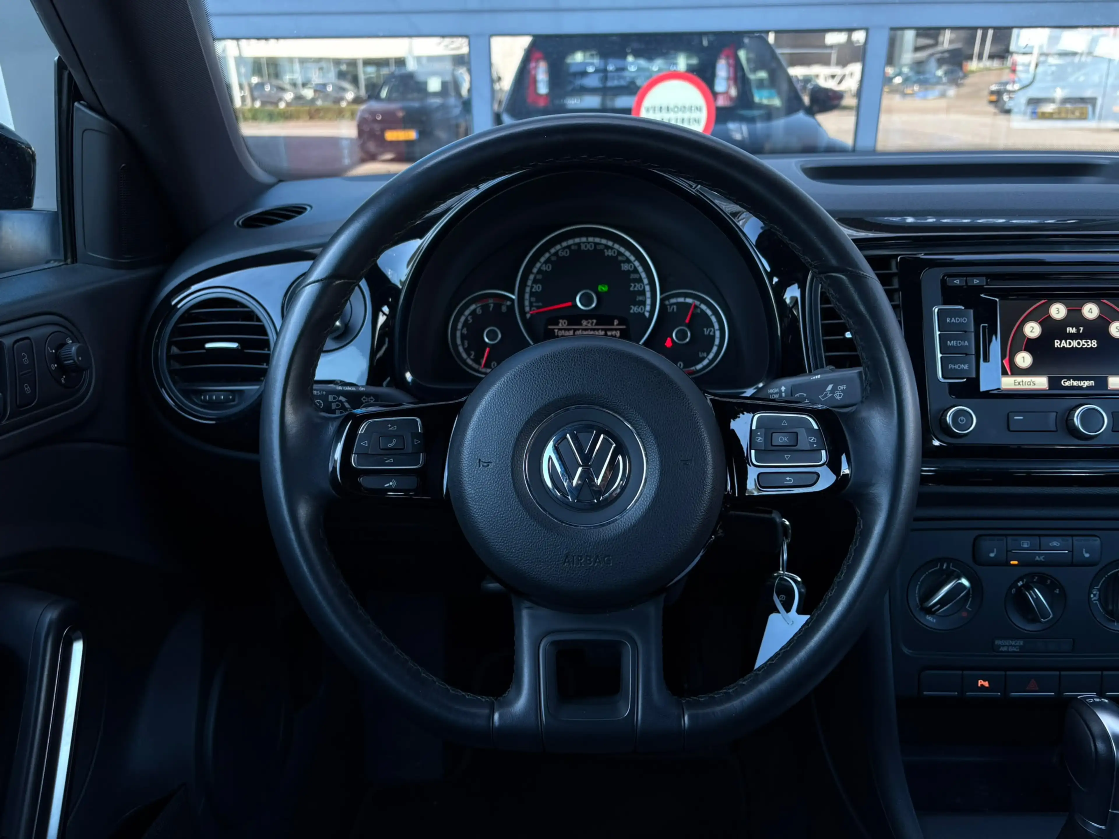 Volkswagen Beetle 1.2 TSI 105 pk Design | Airco | Navigatie | Stoelv — photo 13