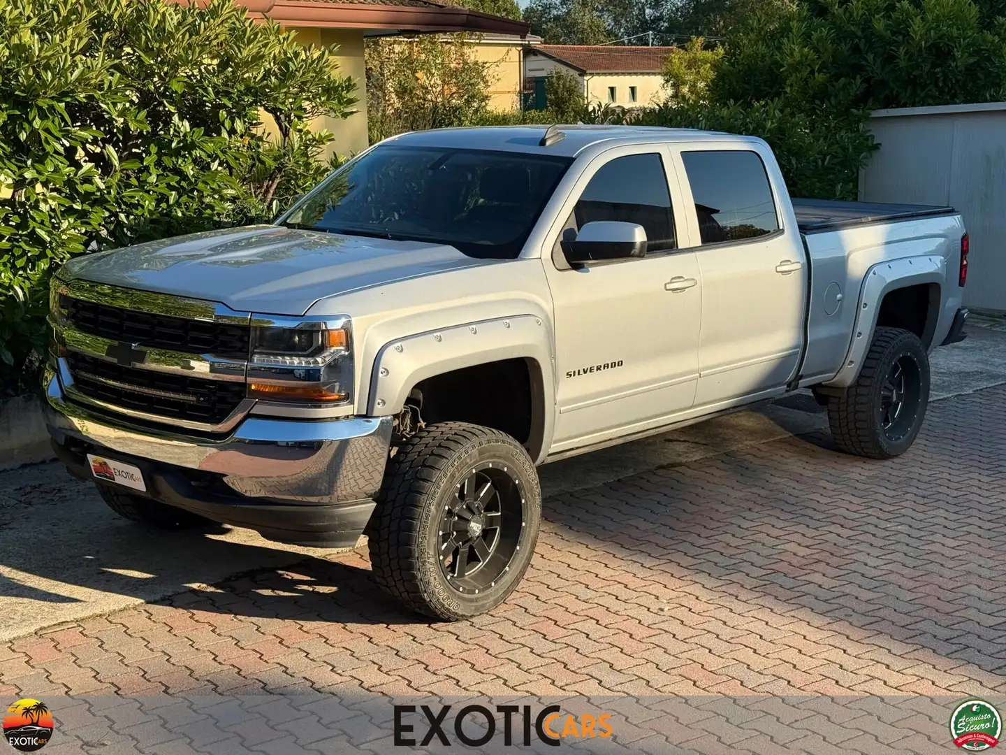Chevrolet Silverado 5.3 Silber - 1