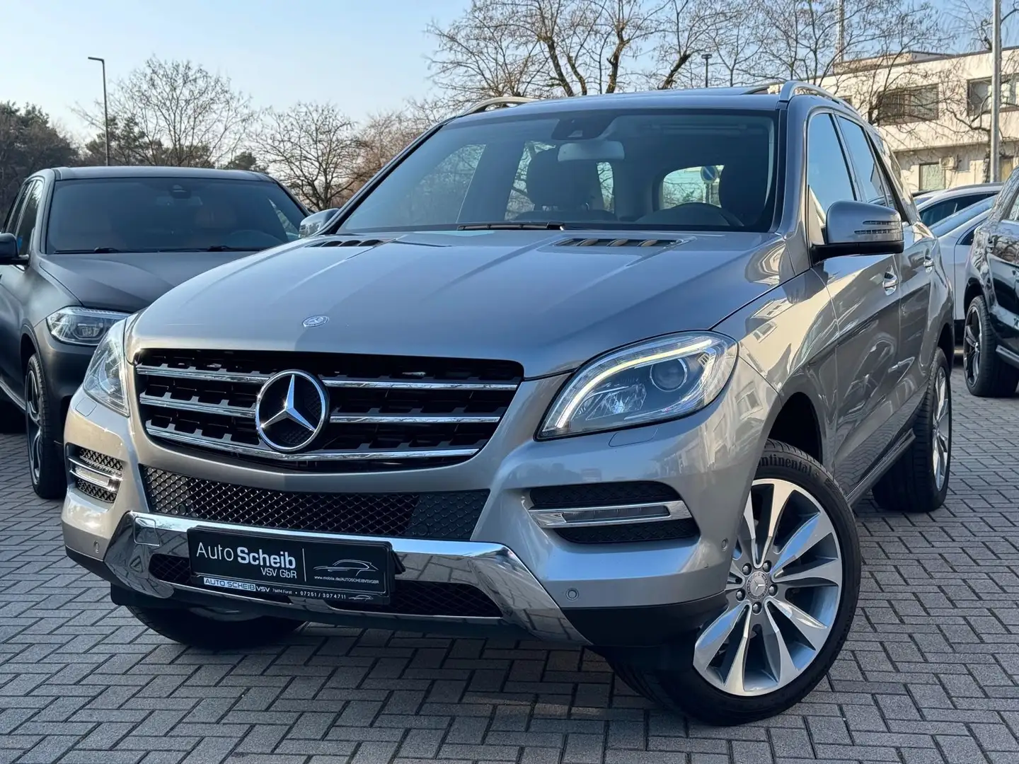 Mercedes-Benz ML 350 CDI BlueTec*Kamera*Bi-Xenon*GSD*Navi* Silber - 1