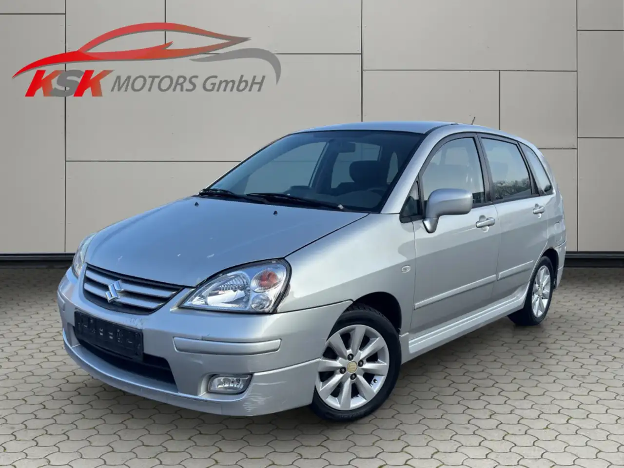 Suzuki Liana