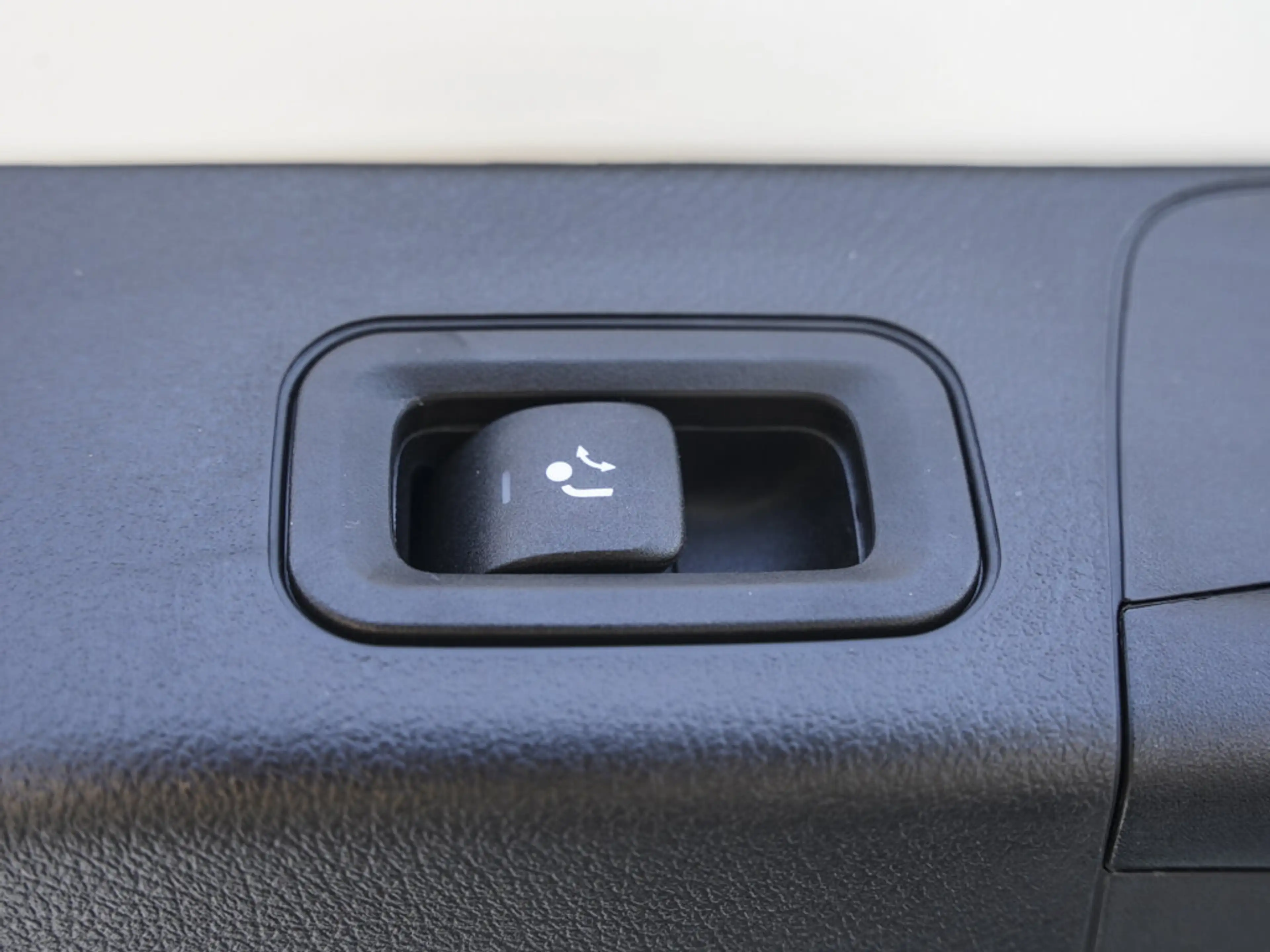 Mercedes-Benz EQB 250 EQB 250+ PROGRESSIVE DISTRONIC AHK KAMERA WINTER — photo 15