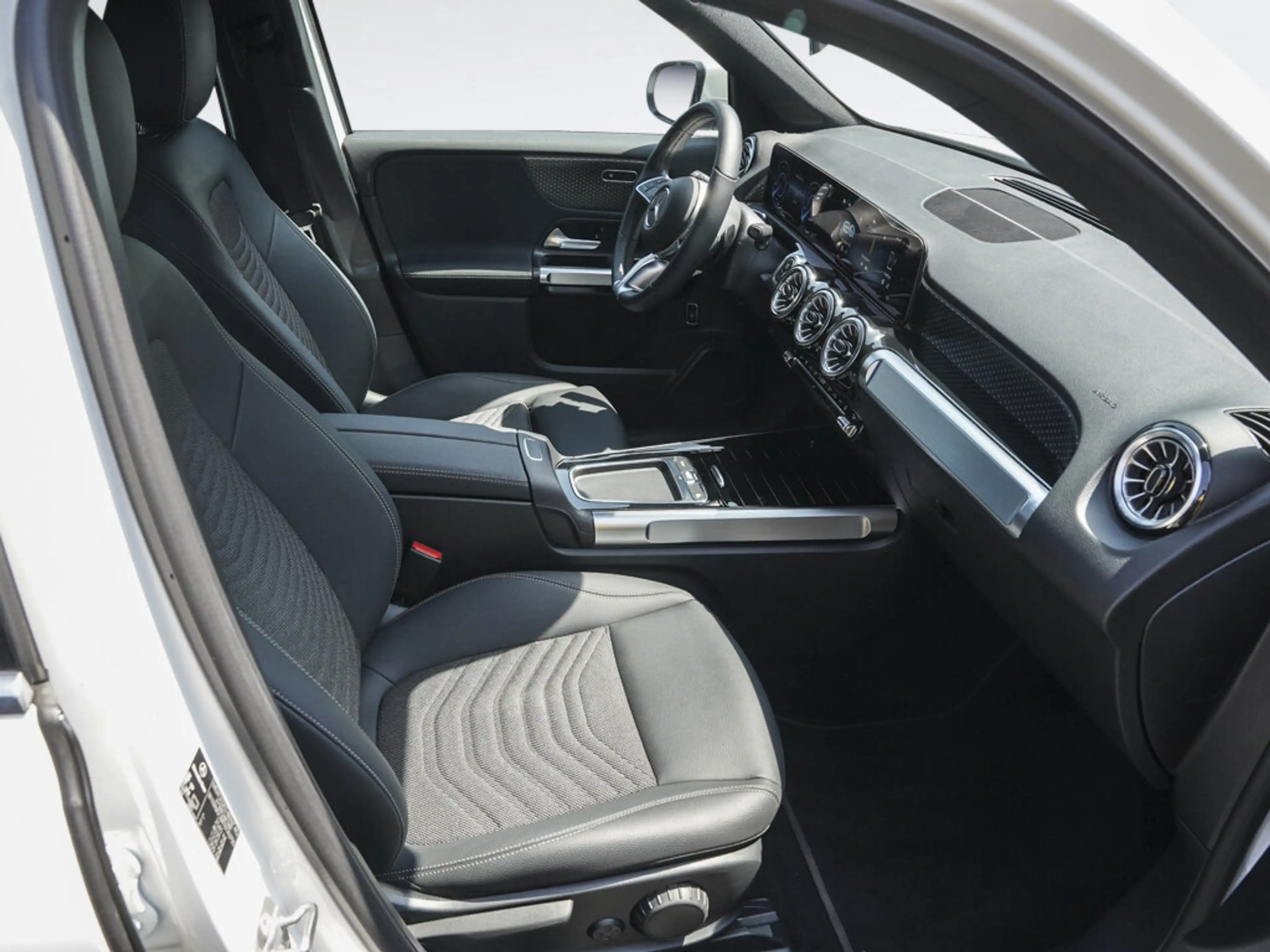 Mercedes-Benz EQB 250 EQB 250+ PROGRESSIVE DISTRONIC AHK KAMERA WINTER — photo 5