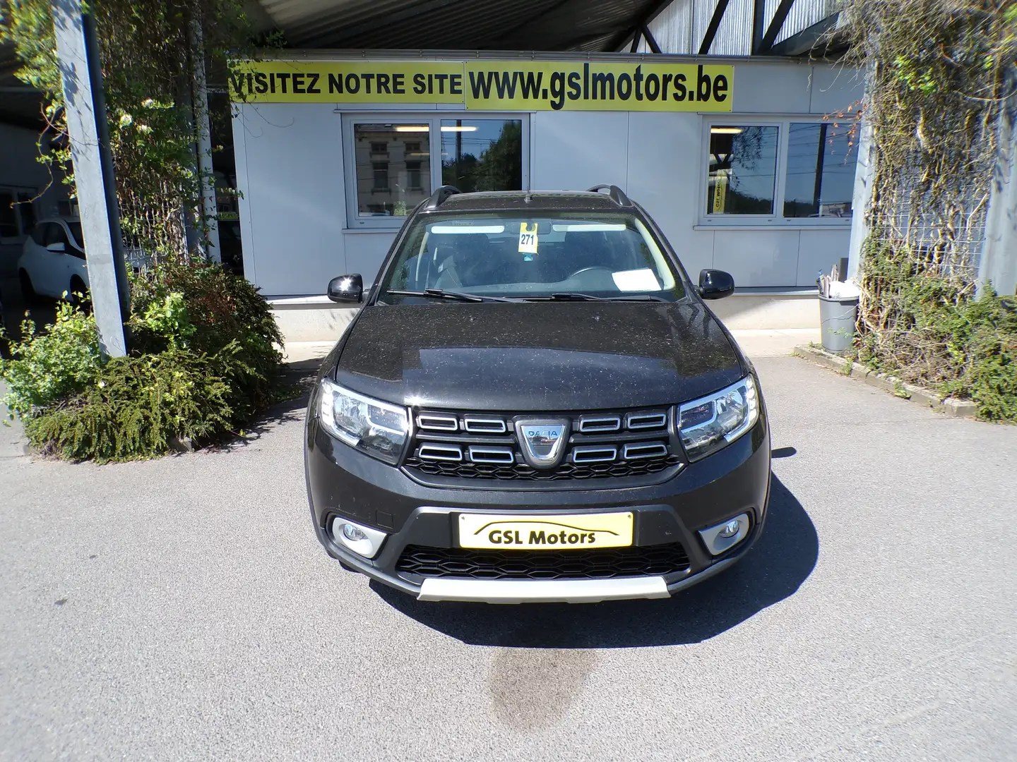 Dacia Logan MCV Stepway 0.9Tce 90cv noir 07/20 Airco GPS Radio Noir - 2