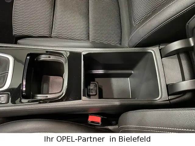 Opel Insignia view 25