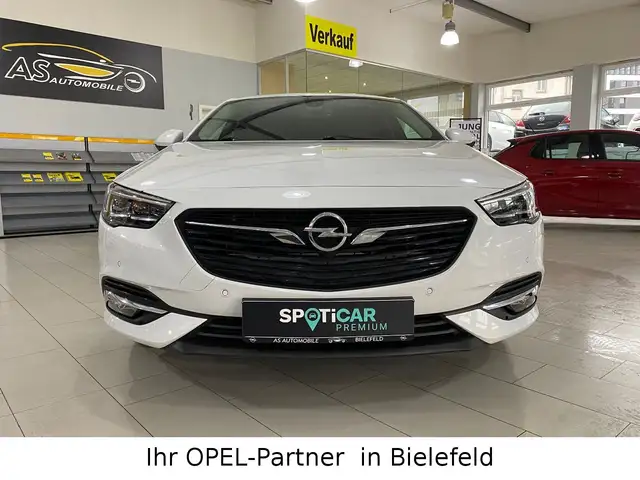 Opel Insignia view 2