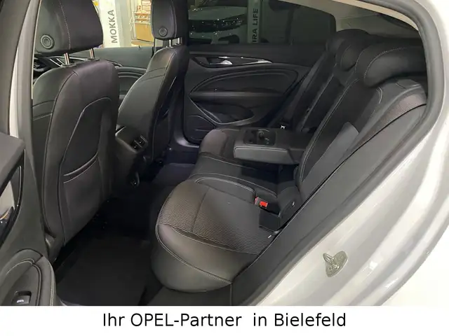 Opel Insignia view 16