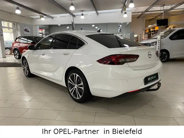 Opel Insignia view 6