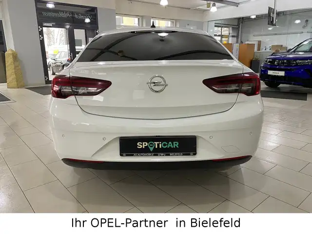 Opel Insignia view 5