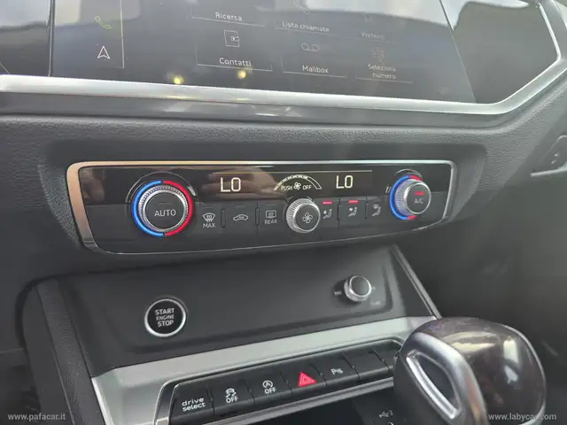 Audi Q3 view 17