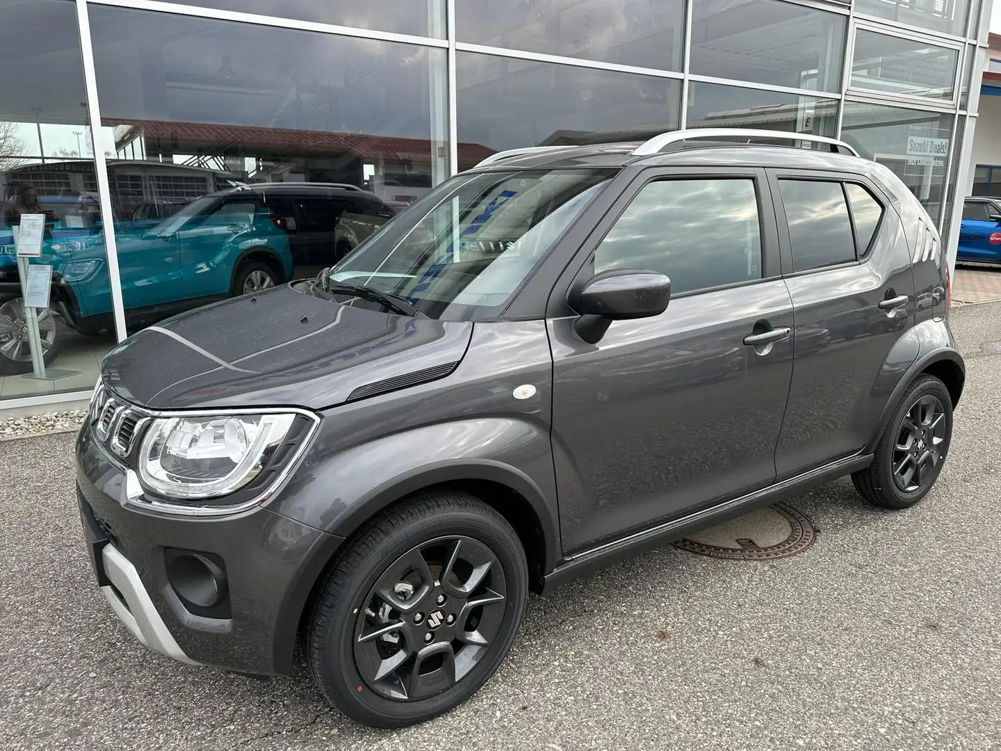 Suzuki Ignis Comfort Hybrid 1.2 Mildhybrid Gris - 2