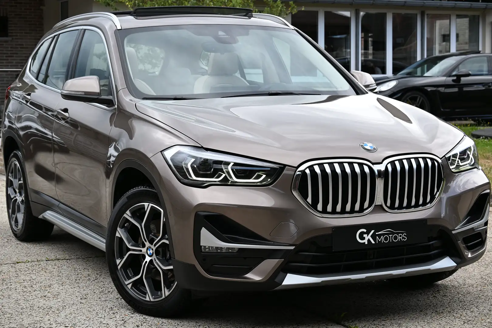 BMW X1 1.5i sDrive18i X-Line PANORAMA Head-Up Camera FULL Beige - 1