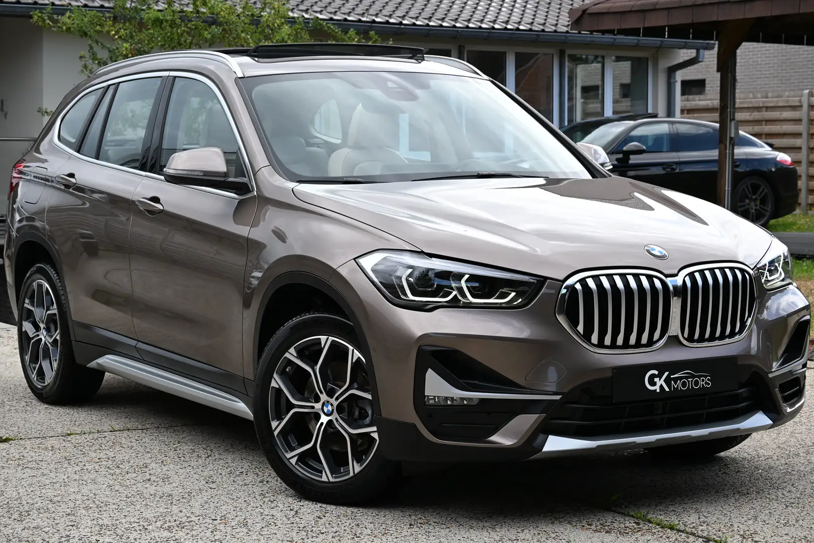 BMW X1 1.5i sDrive18i X-Line PANORAMA Head-Up Camera FULL Beige - 2