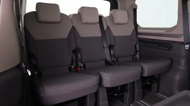 Volkswagen T7 Multivan VW T7 Multivan Edition TDI Ansicht 21