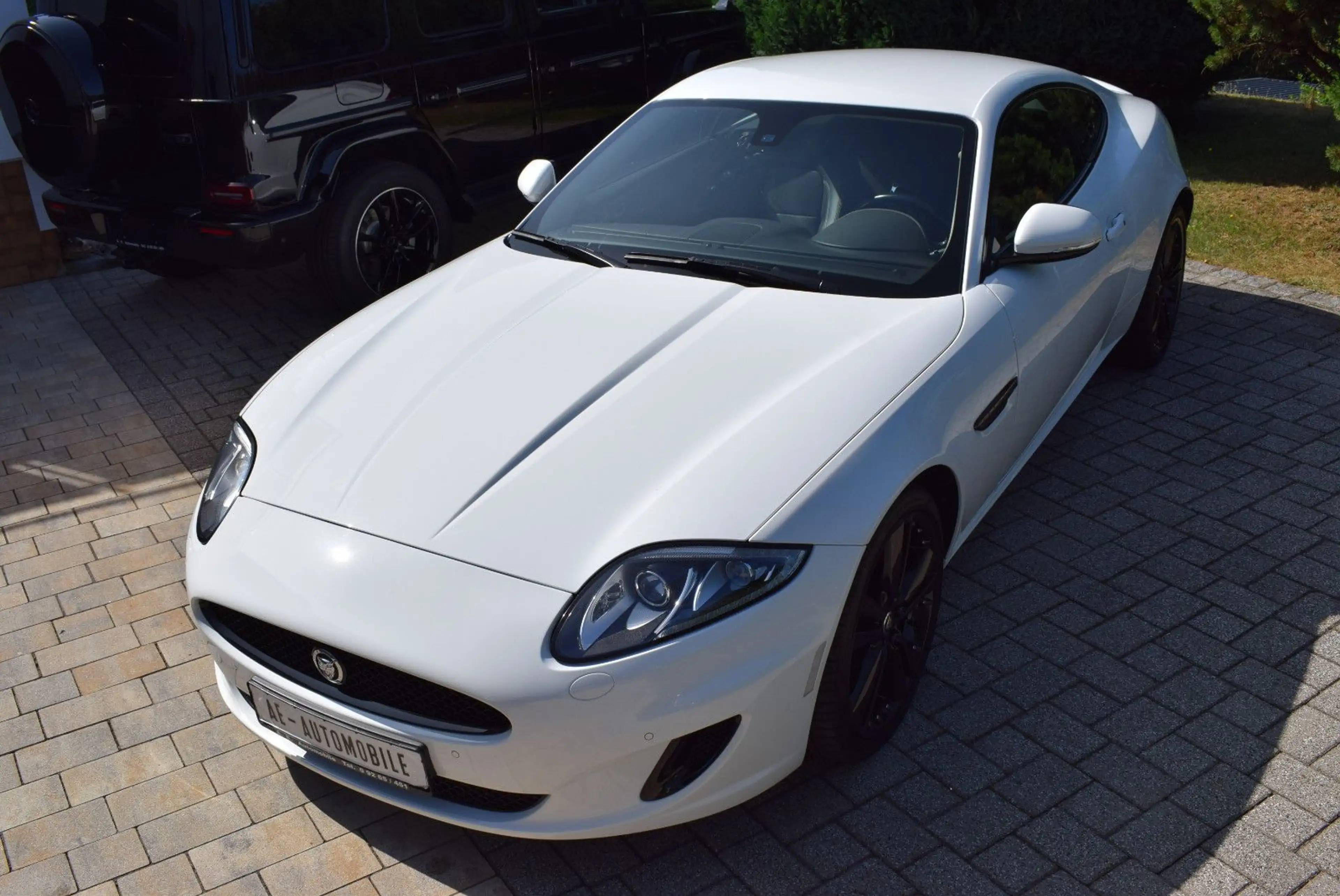 Jaguar XK 5.0 V8 Coupe — photo 2