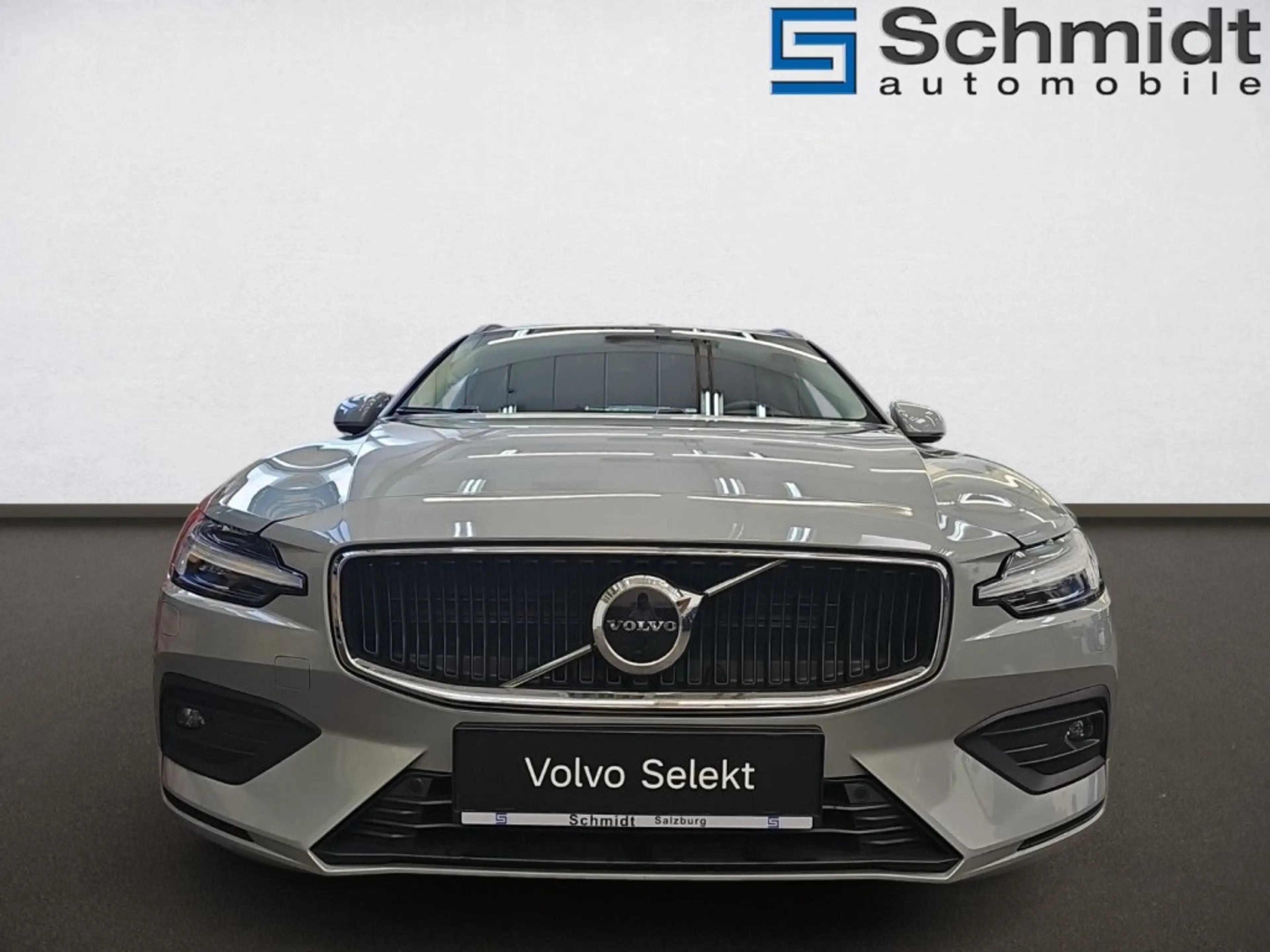 Volvo V60 B4 Core Mild-Hybrid Geartronic — photo 5