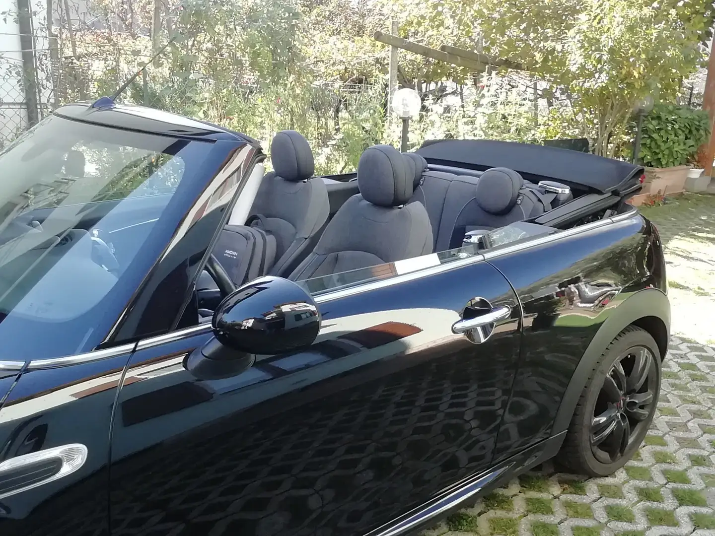 MINI Cooper Cabrio 1.5 Nero - 1