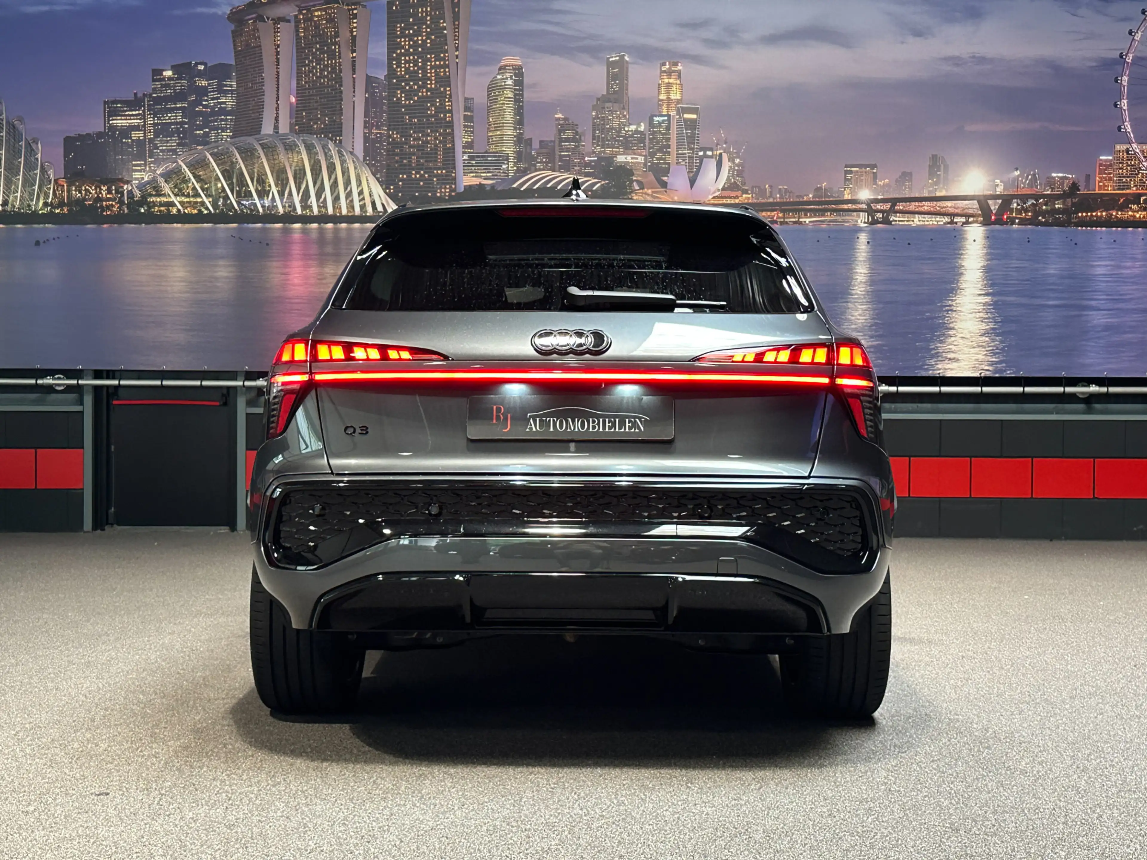 Audi Q3 Sportback 35 TFSI S Edition Competition |Panorama| — photo 7