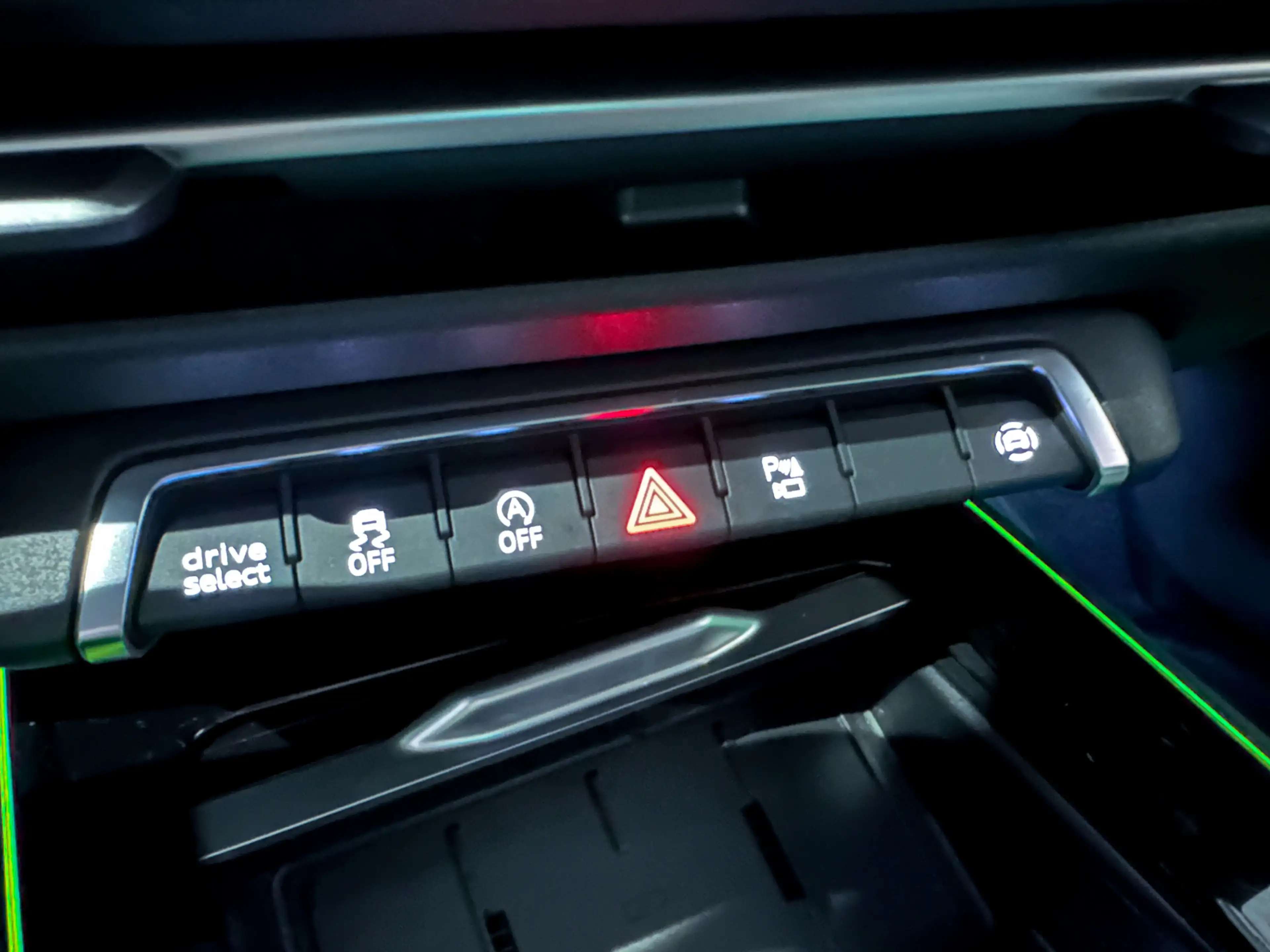 Audi Q3 Sportback 35 TFSI S Edition Competition |Panorama| — photo 32