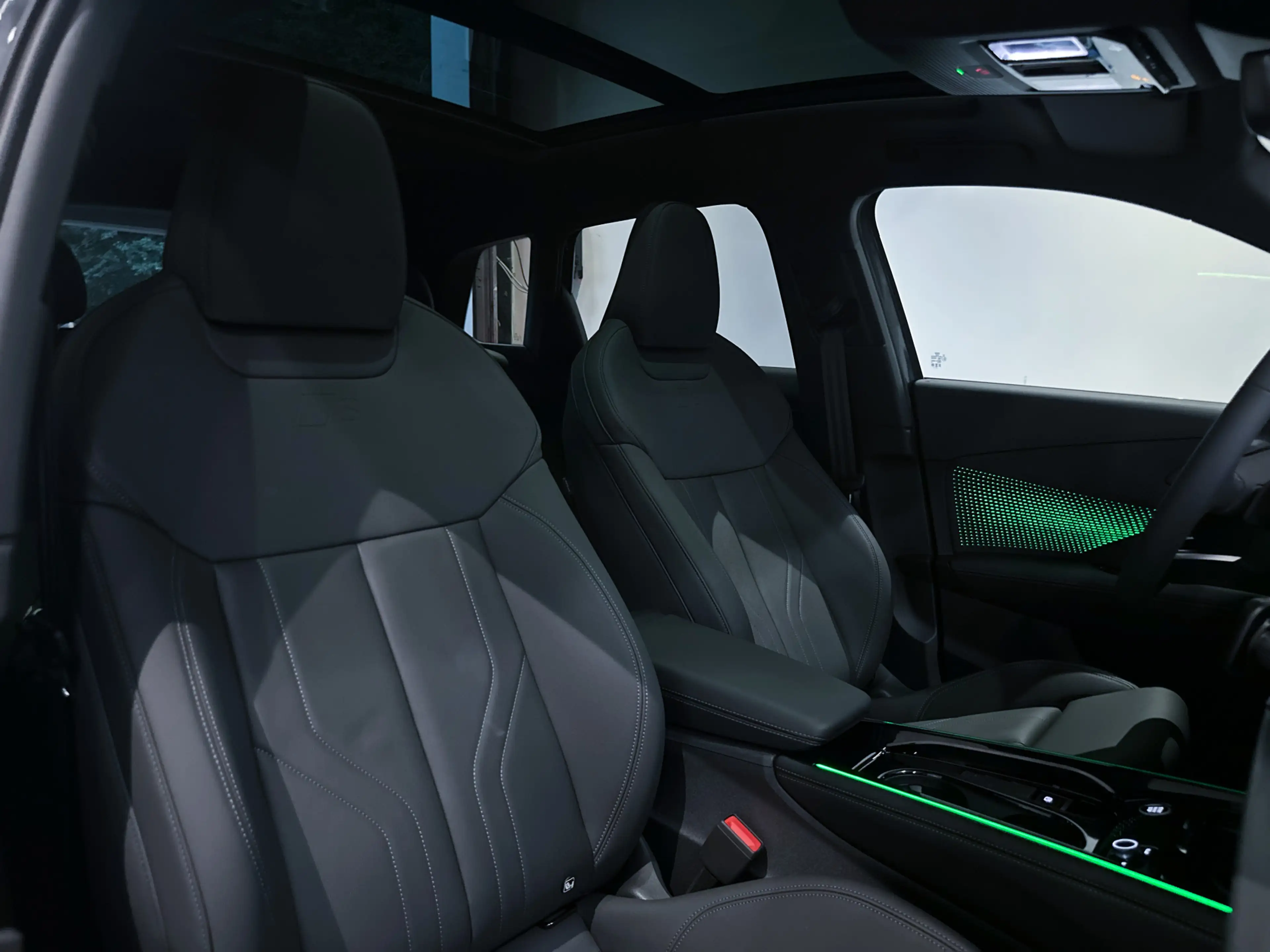 Audi Q3 Sportback 35 TFSI S Edition Competition |Panorama| — photo 33
