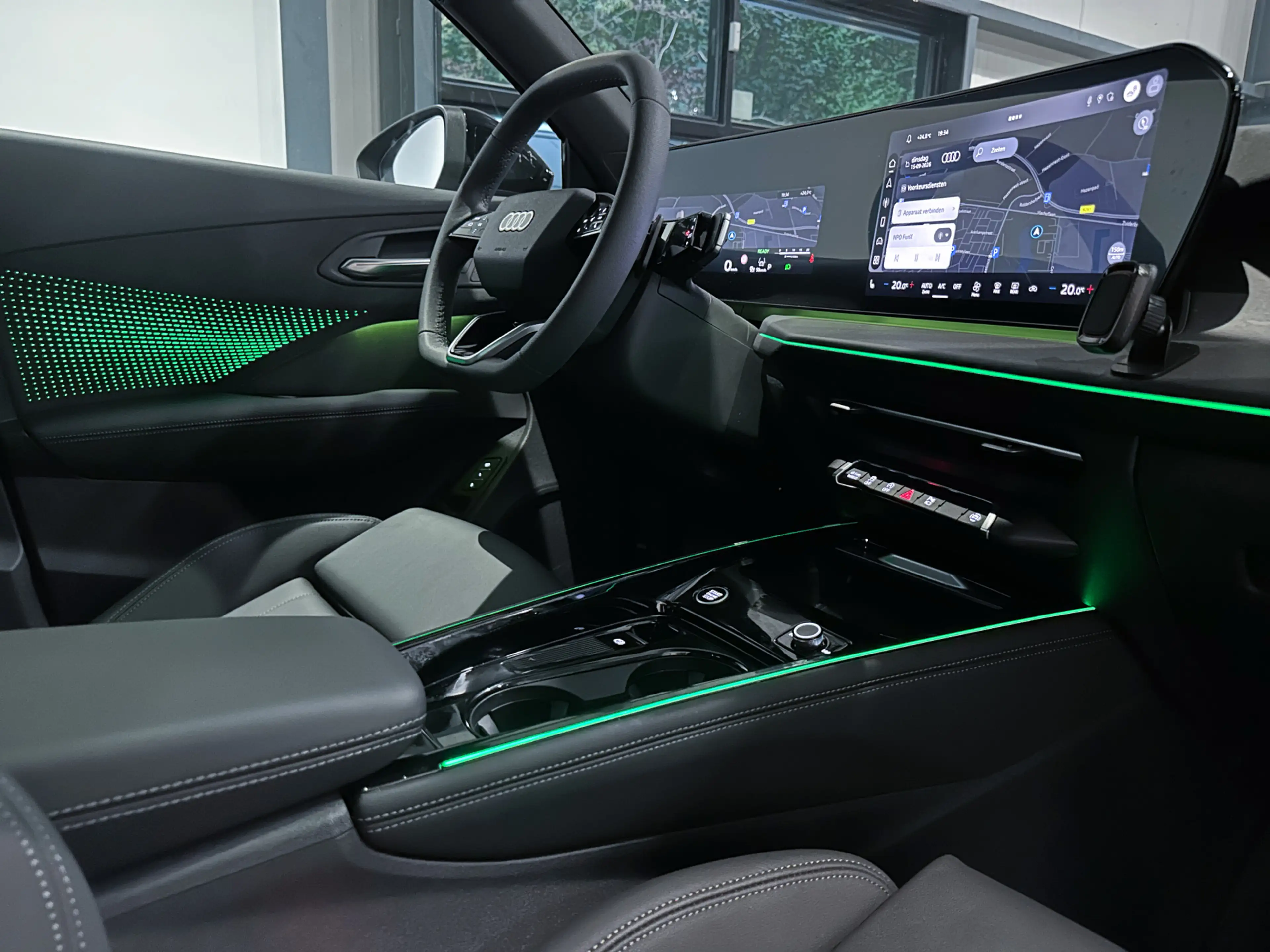 Audi Q3 Sportback 35 TFSI S Edition Competition |Panorama| — photo 34