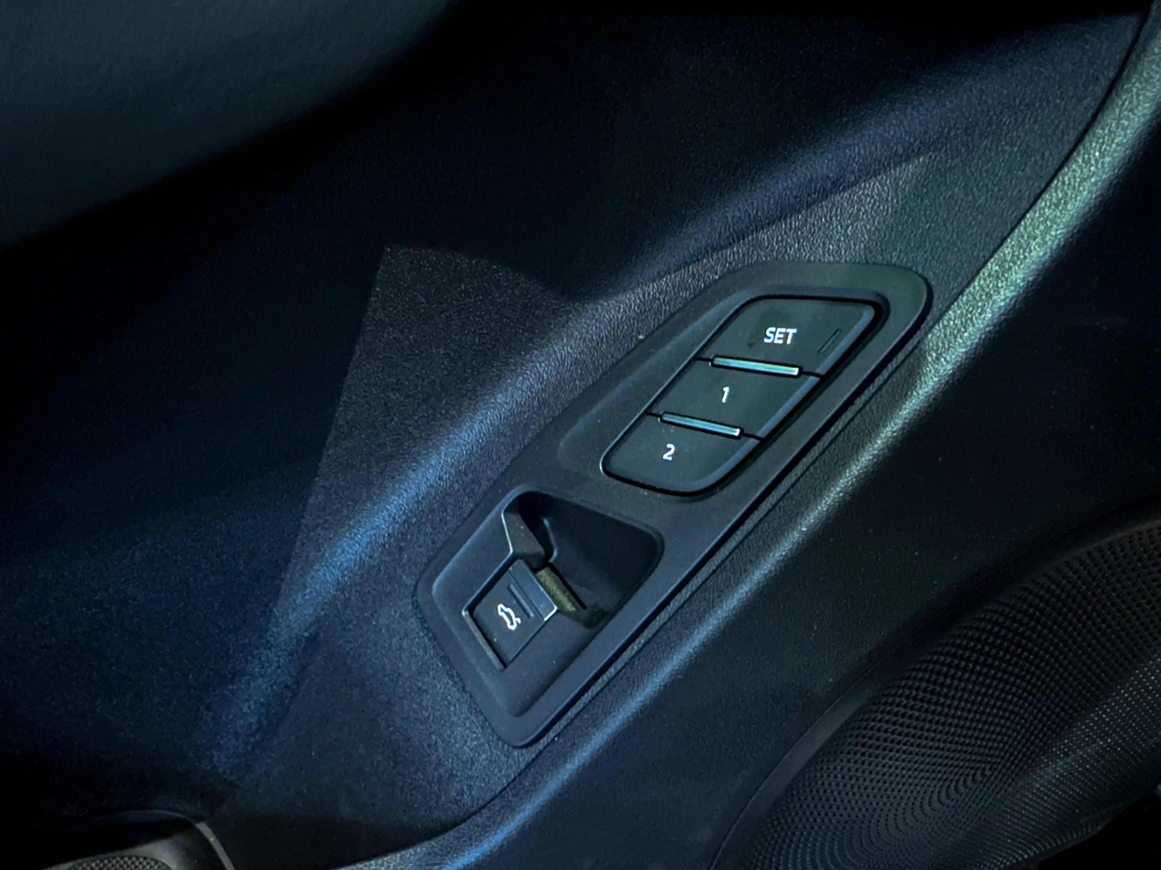 Audi Q3 Sportback 35 TFSI S Edition Competition |Panorama| — photo 17