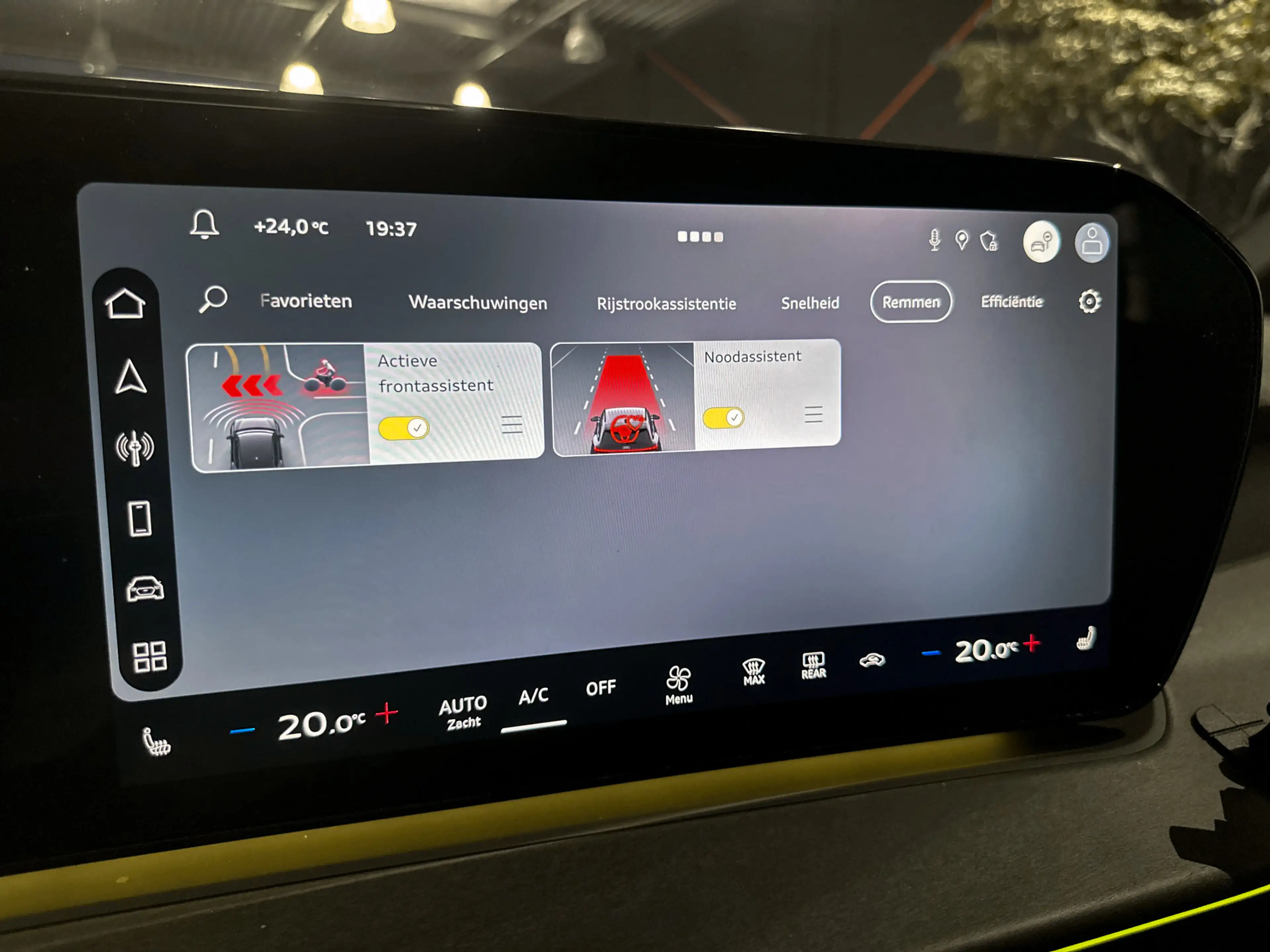 Audi Q3 Sportback 35 TFSI S Edition Competition |Panorama| — photo 23