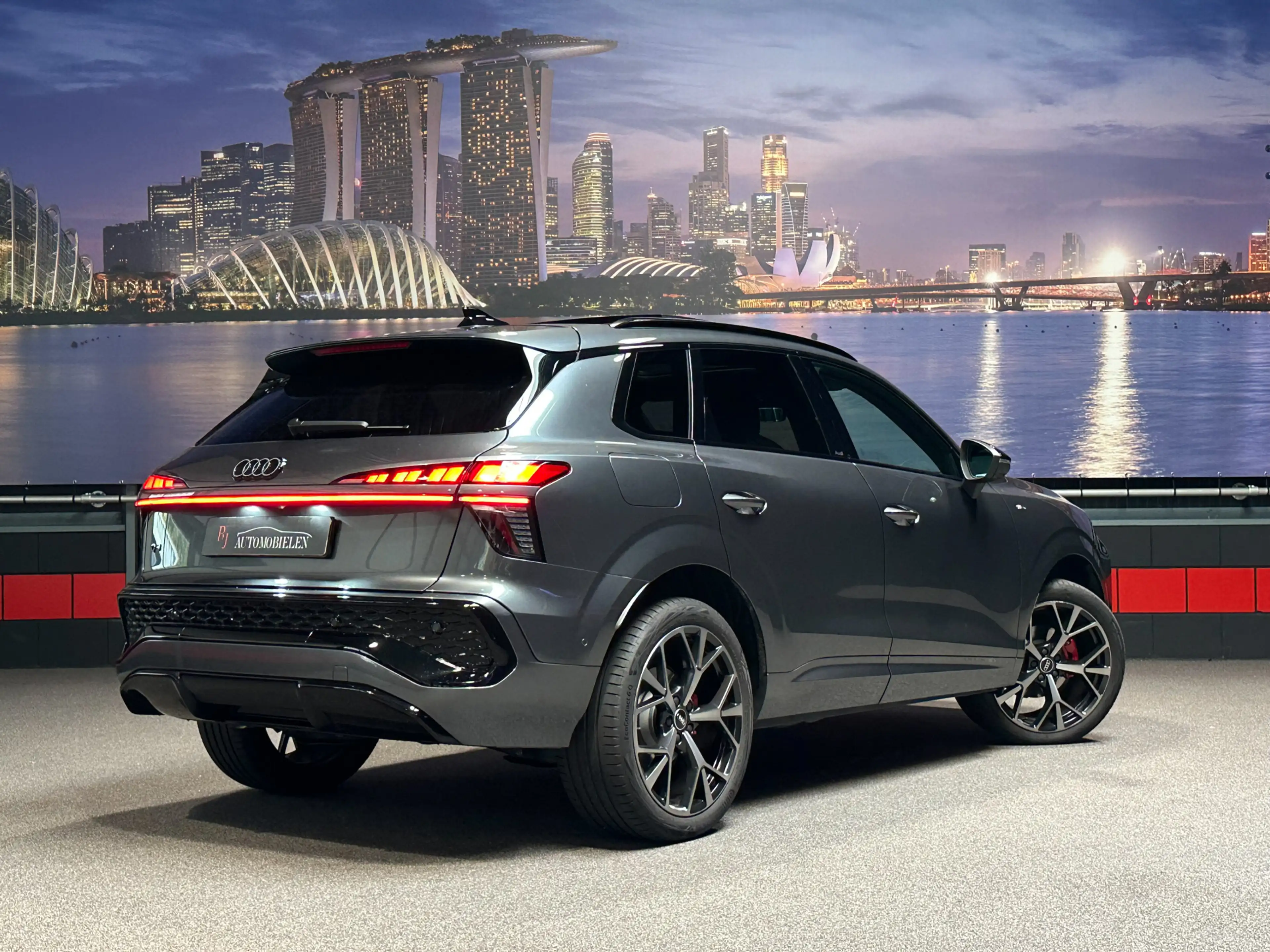 Audi Q3 Sportback 35 TFSI S Edition Competition |Panorama| — photo 8
