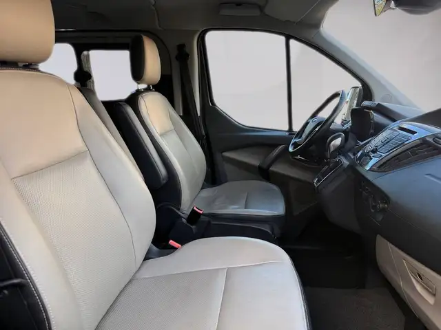 Ford Tourneo Custom L1 Titanium 8 Posti