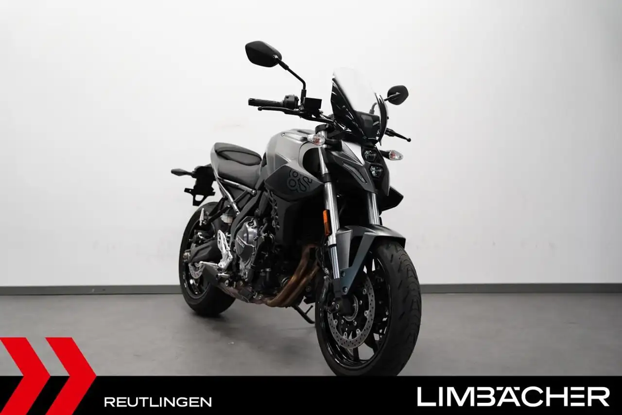Suzuki GSX 8S