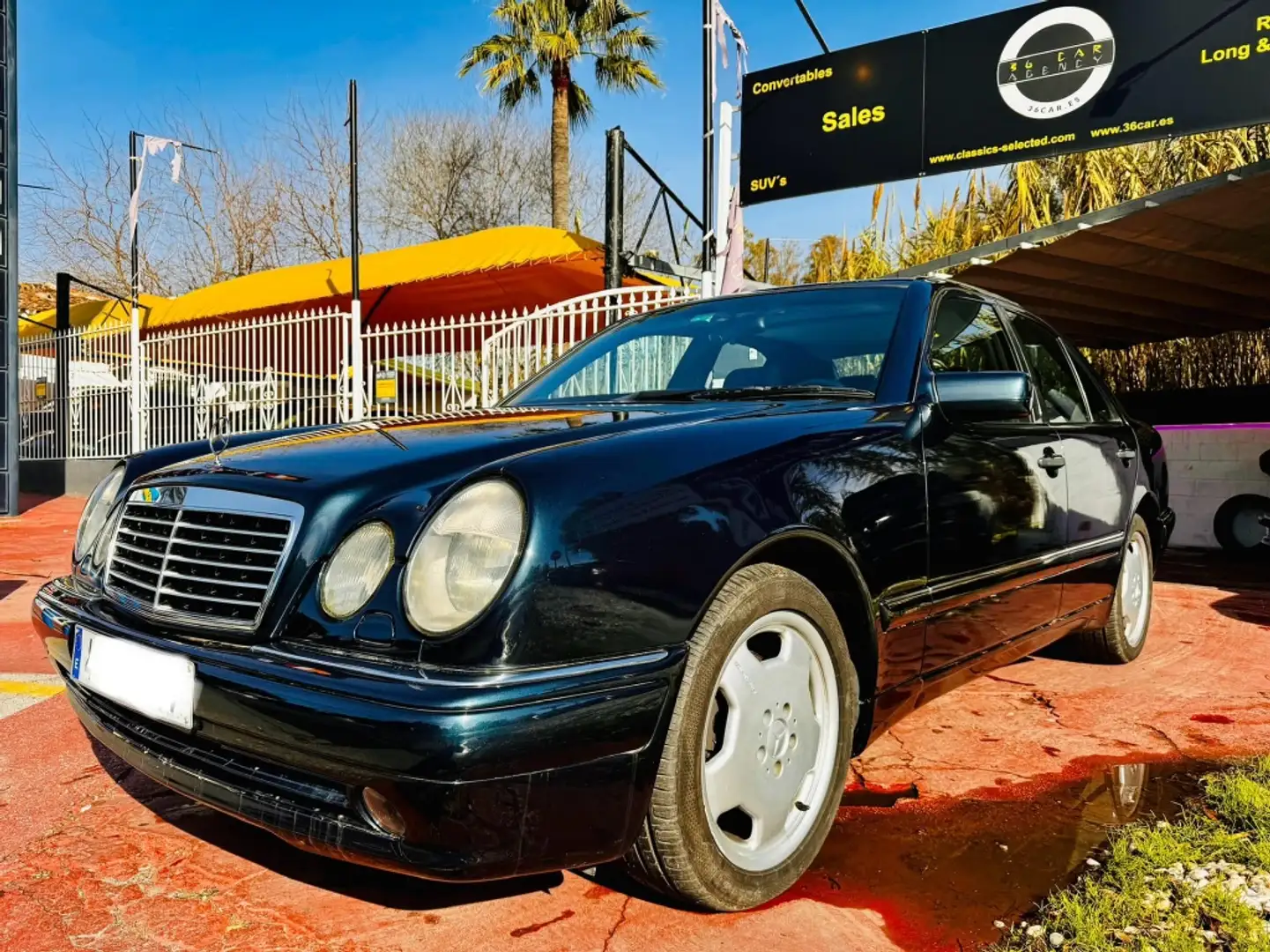 Mercedes-Benz E 220 420 Zelená - 1