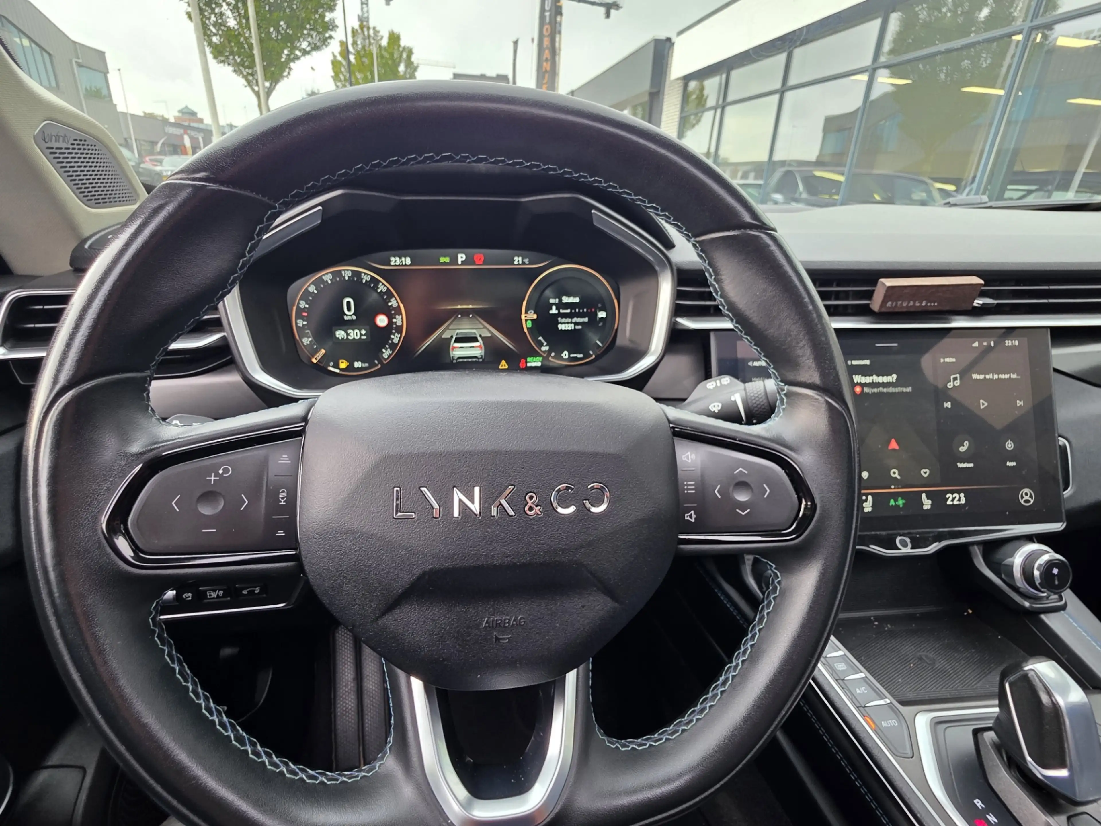 Lynk & Co 01 1.5 Plug-in Hybrid – Automaat – Panoramadak – Adap — photo 3