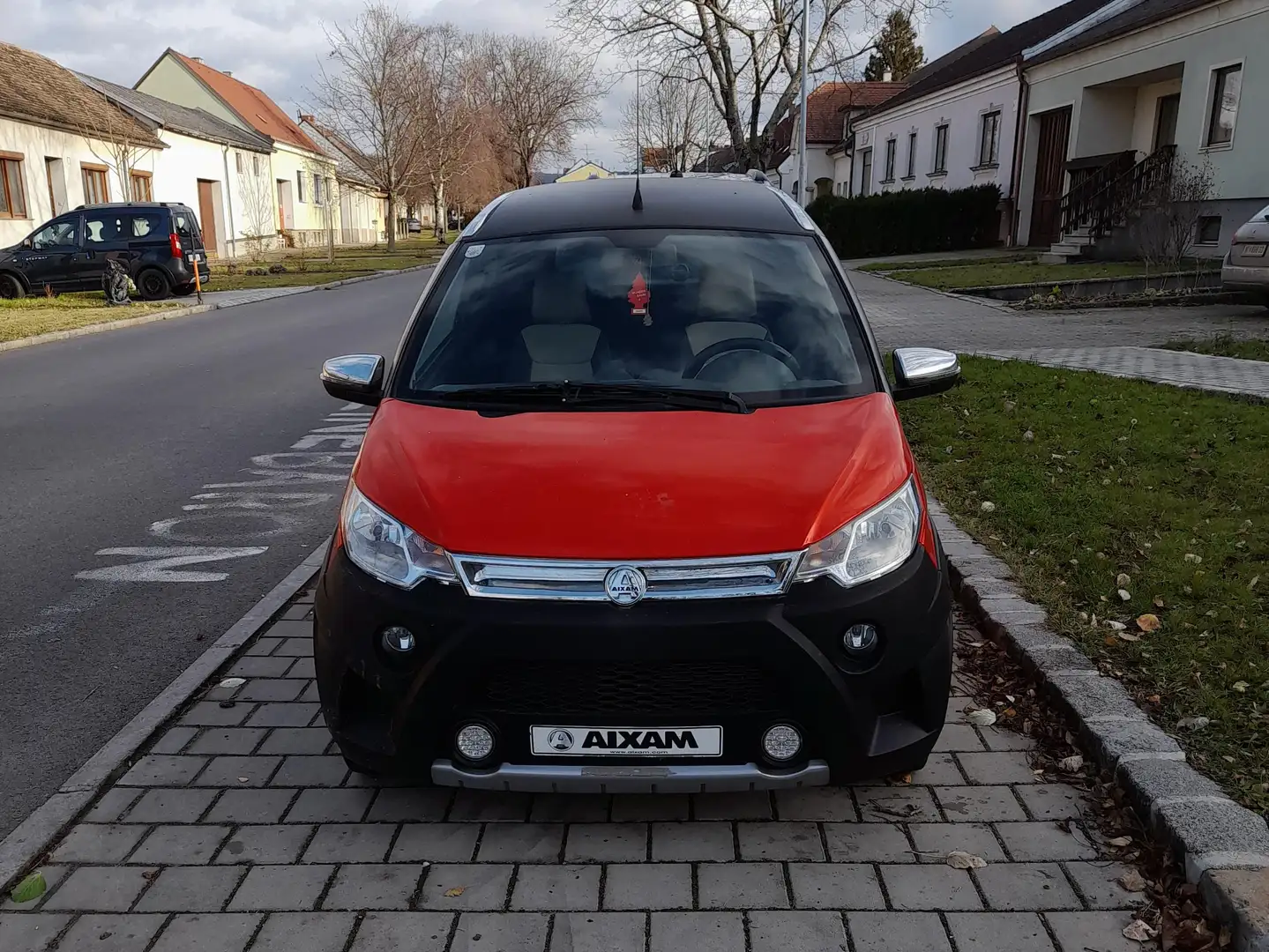 Aixam Crossline Rot - 1