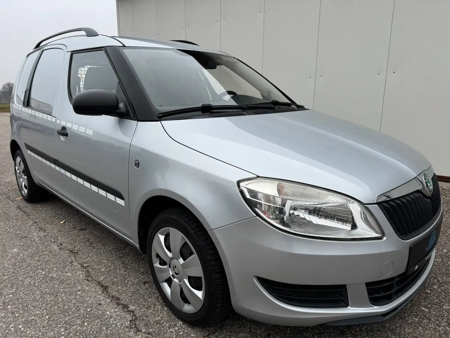 Skoda Roomster 1.2 TDI Praktik *19%MWST*KLIMA*AHK* Silber - 2