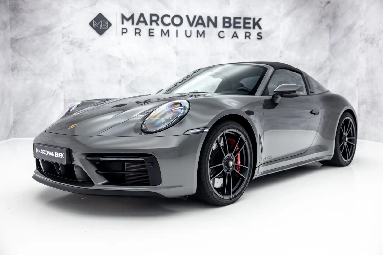 Porsche 992 992 Targa 4 GTS 480 PK | Lift | Carbon | Stoelvent Grigio - 2