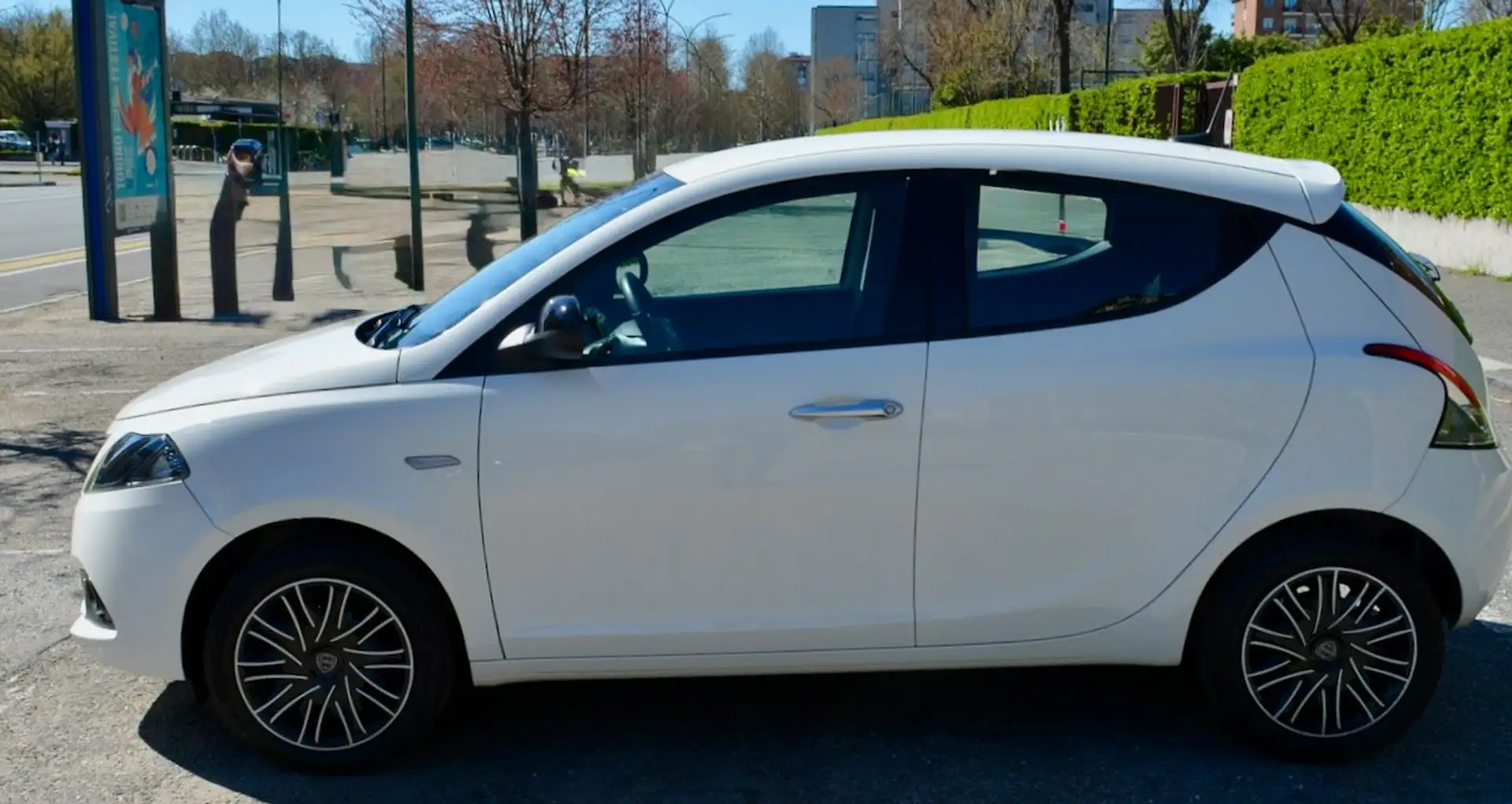 Lancia Ypsilon Ypsilon 1.0 firefly hybrid Gold s Bianco - 2