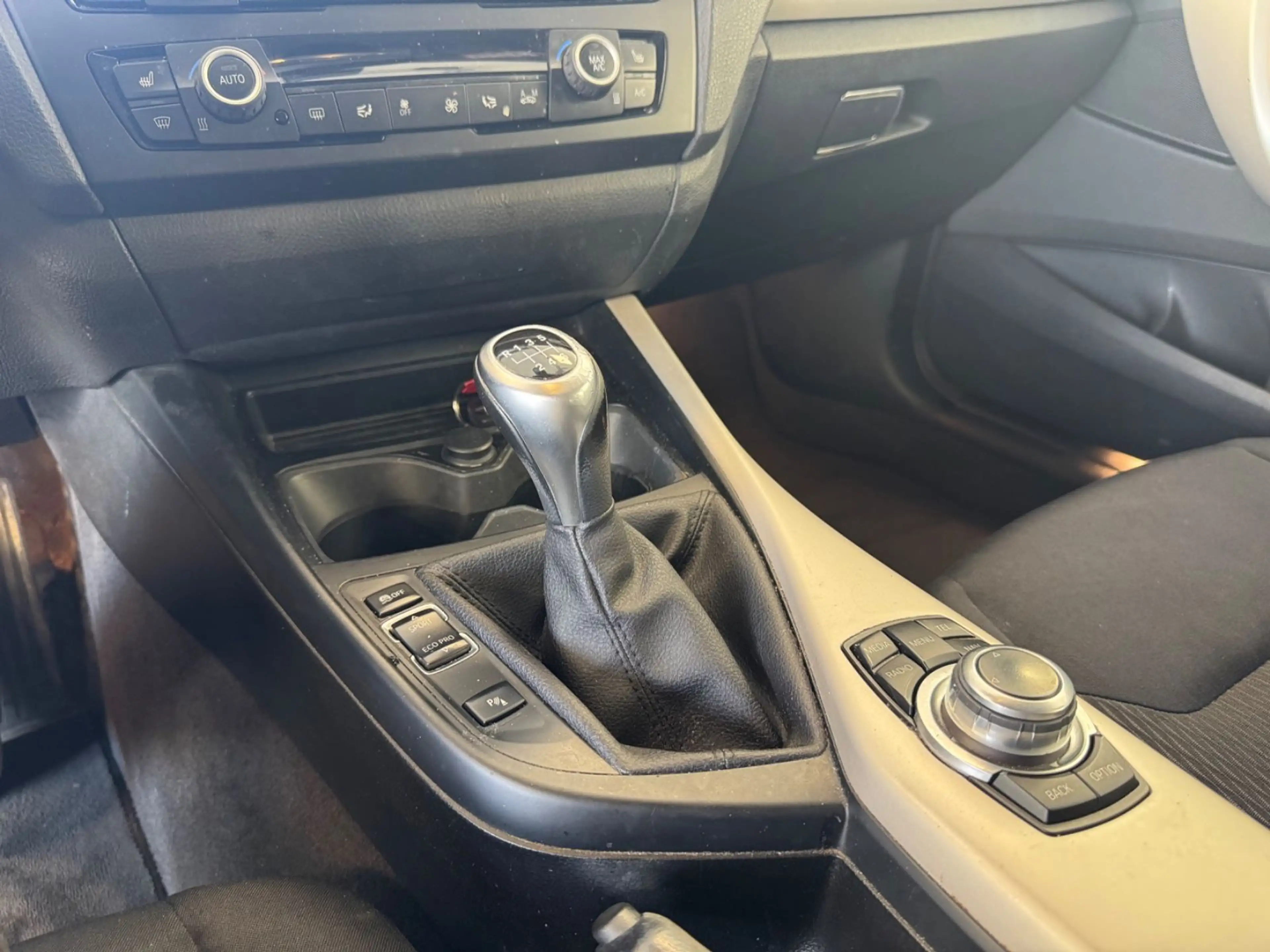 BMW 118 d Luxury Line | Xenon | Navi | SHZ | PDC — photo 15