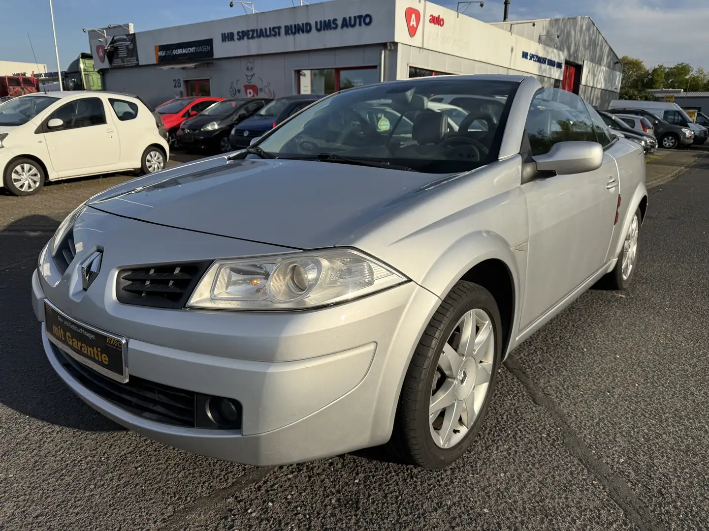 Renault Megane Megane 2.0 Coupe-Cabriolet Dynamique Grau - 2