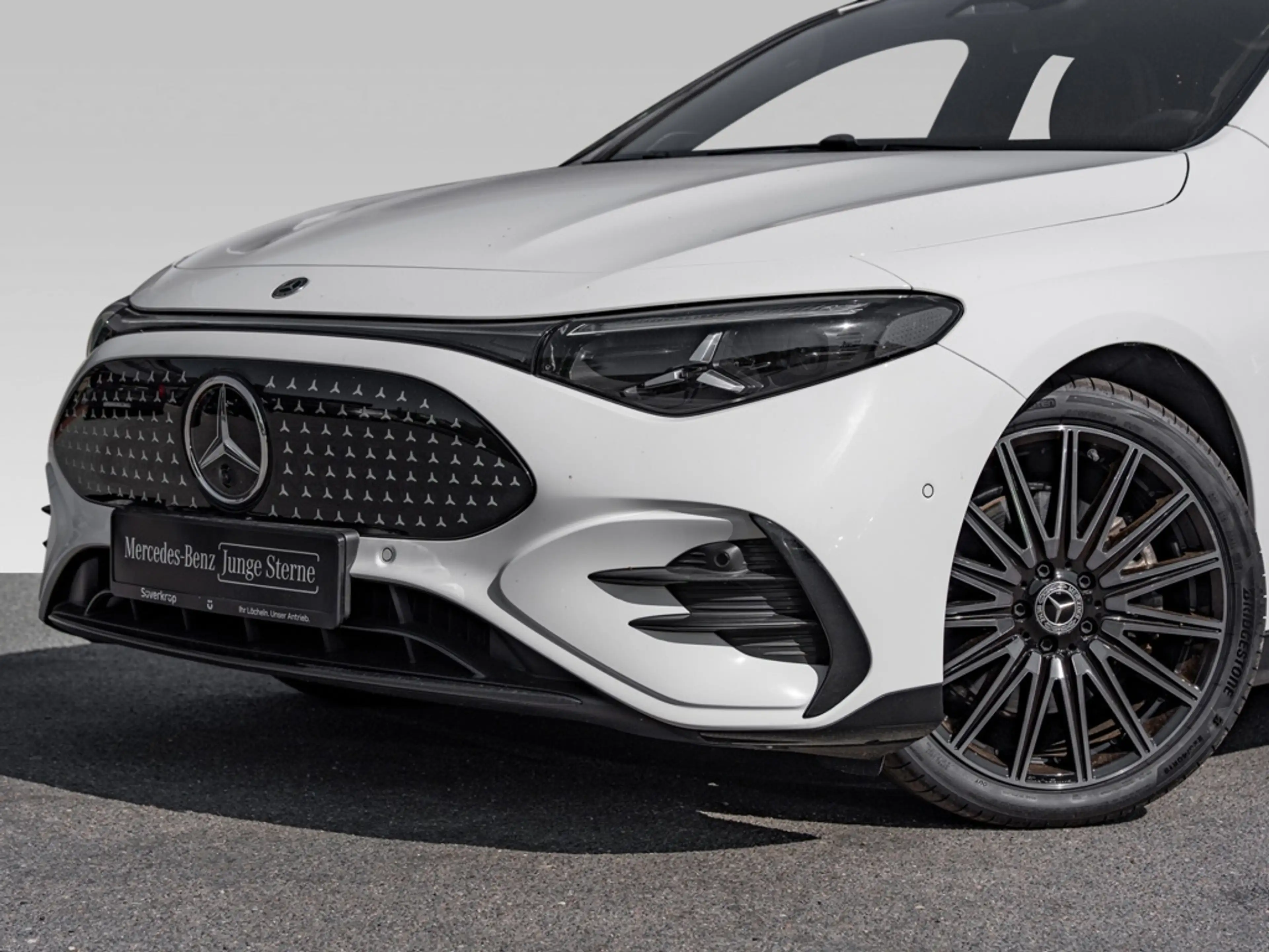 Mercedes-Benz CLA 250 + EQ , AMG NIGHT PREMIUM MEMO DISTR PANO — photo 5
