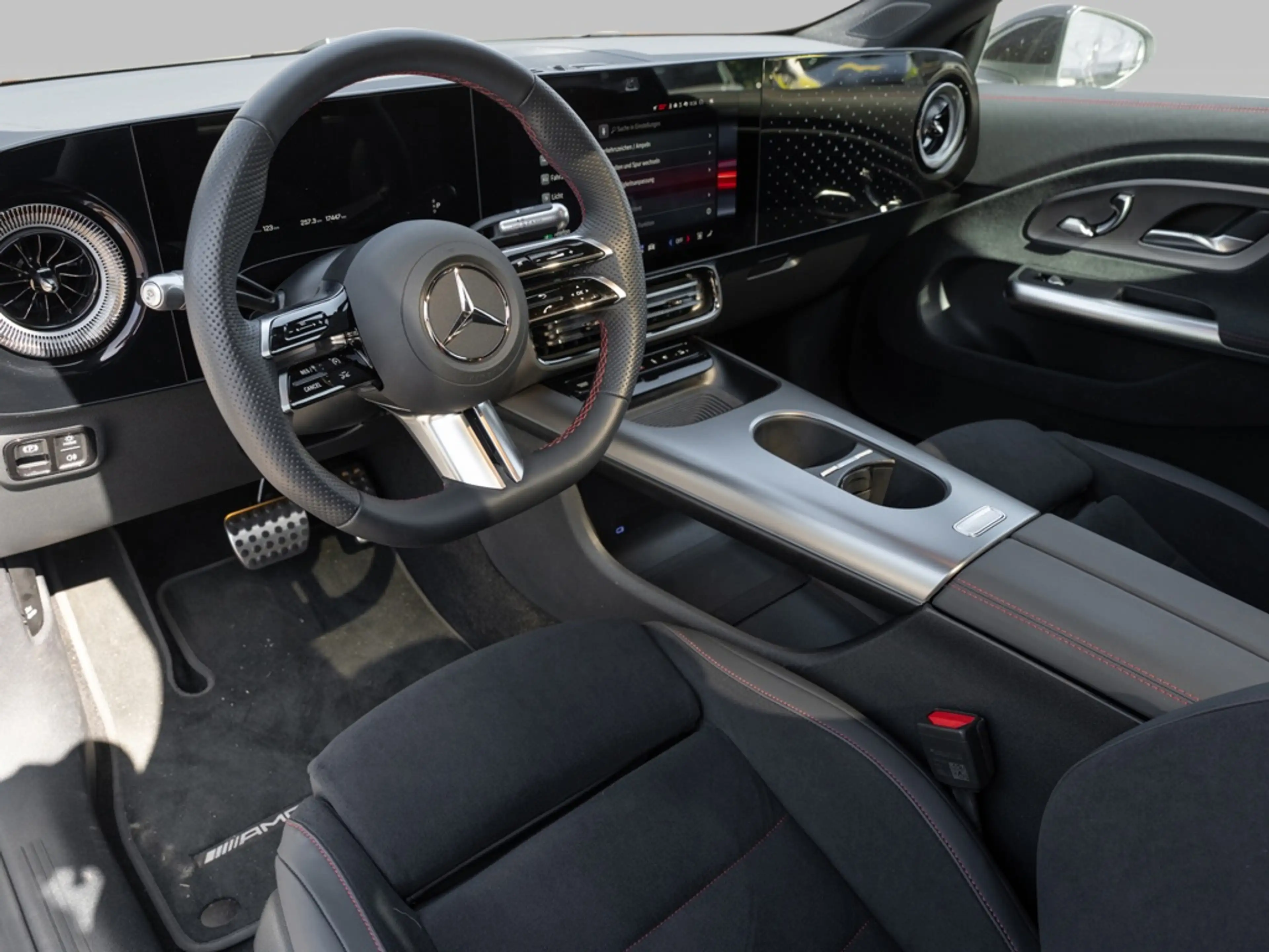 Mercedes-Benz CLA 250 + EQ , AMG NIGHT PREMIUM MEMO DISTR PANO — photo 6