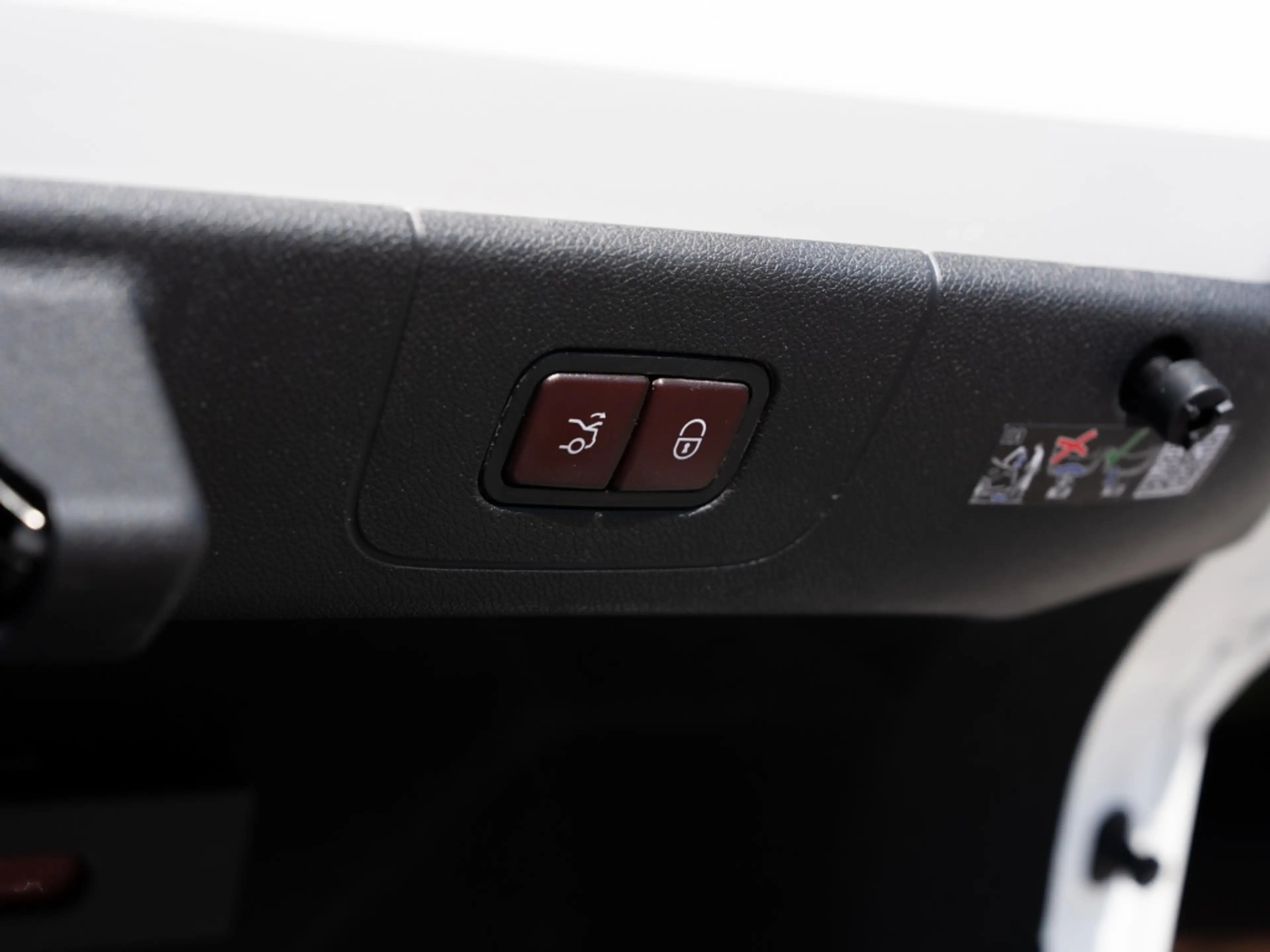 Mercedes-Benz CLA 250 + EQ , AMG NIGHT PREMIUM MEMO DISTR PANO — photo 10