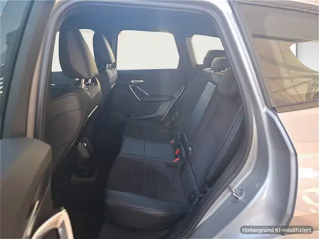 BMW X1 view 8