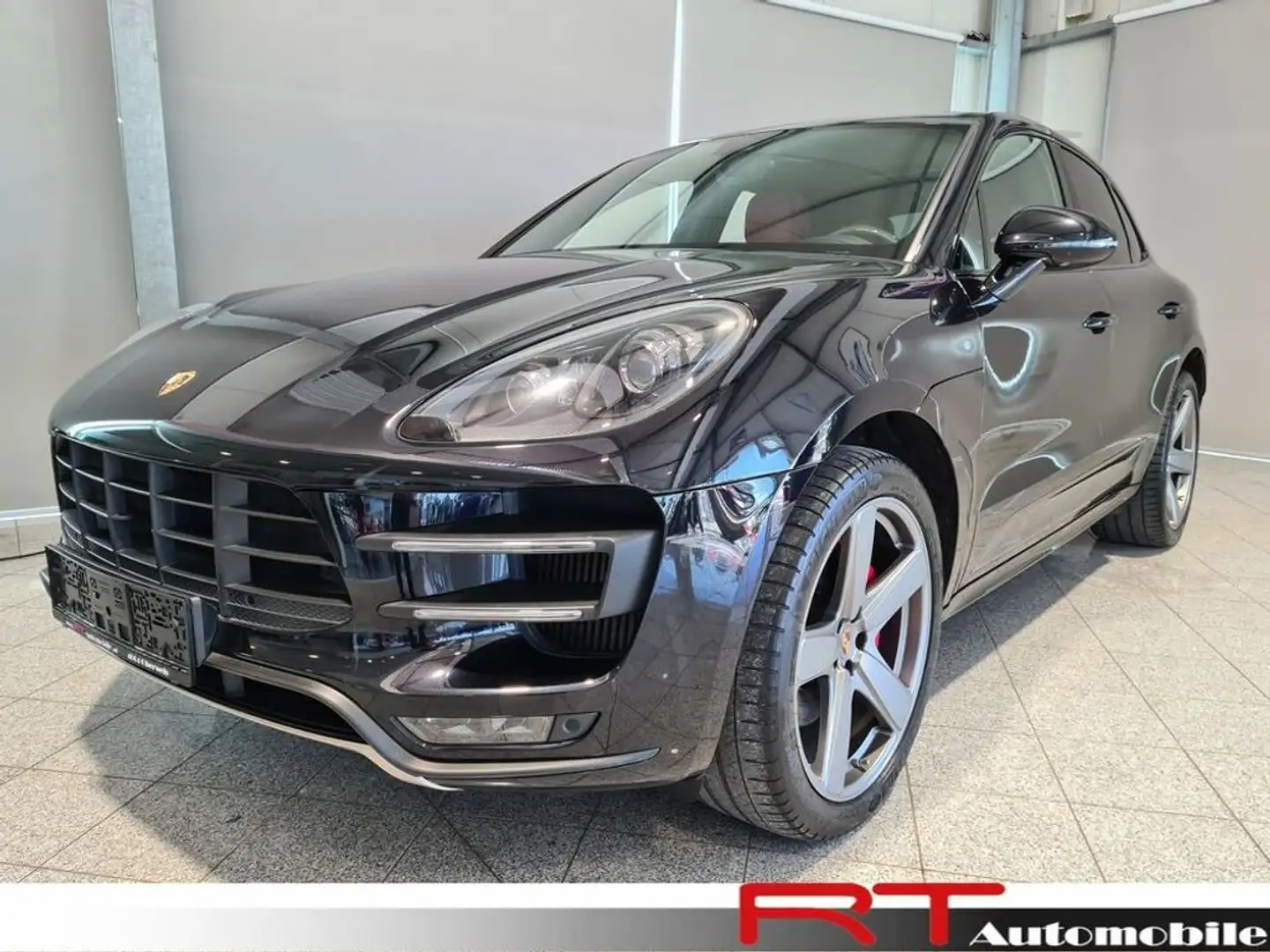 Porsche Macan Turbo ''ACC-Sport Chrono-Panorama'' Schwarz - 1